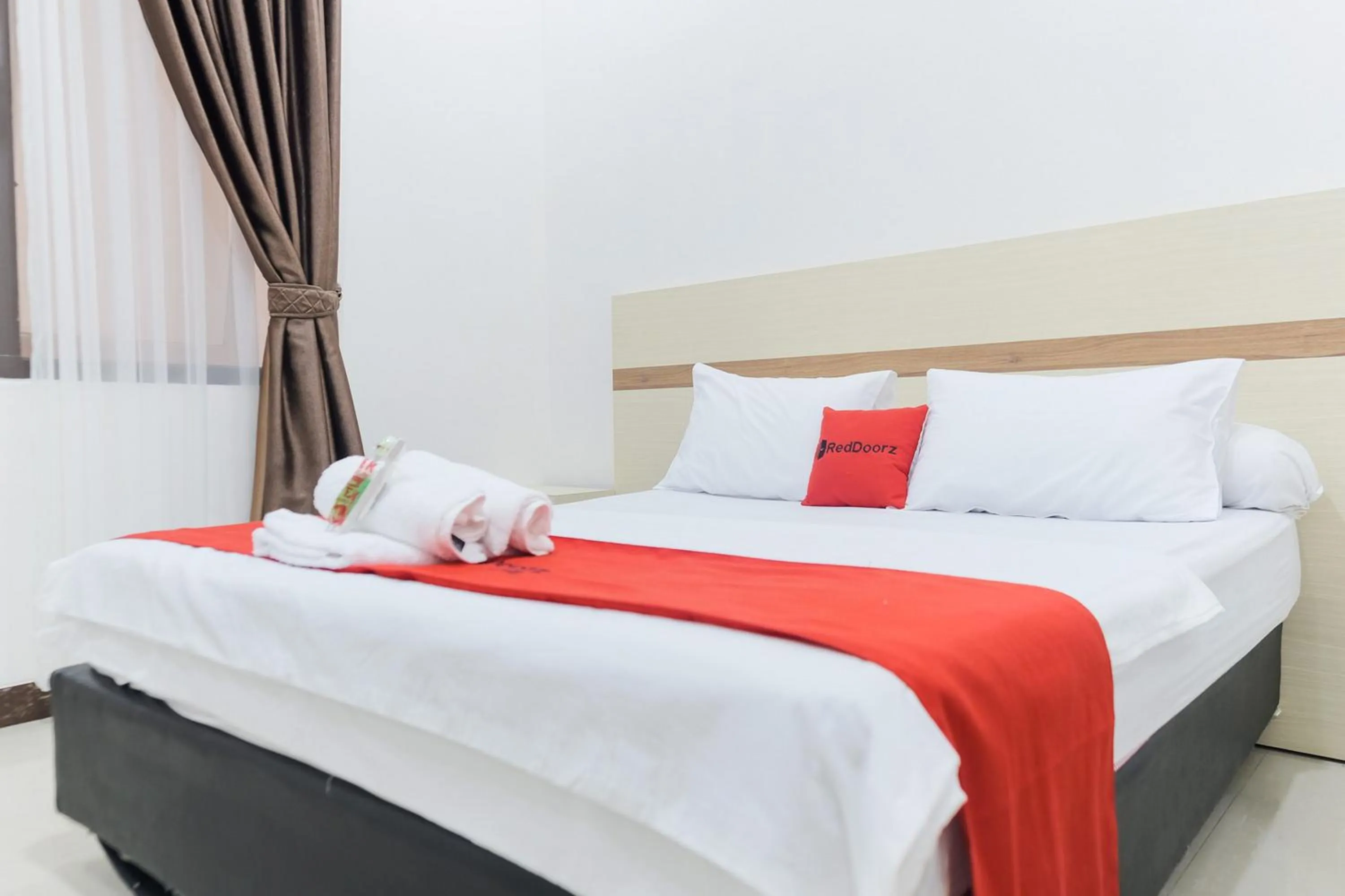 Bedroom, Bed in RedDoorz Syariah @ Jalan Ir Haji Juanda Jambi