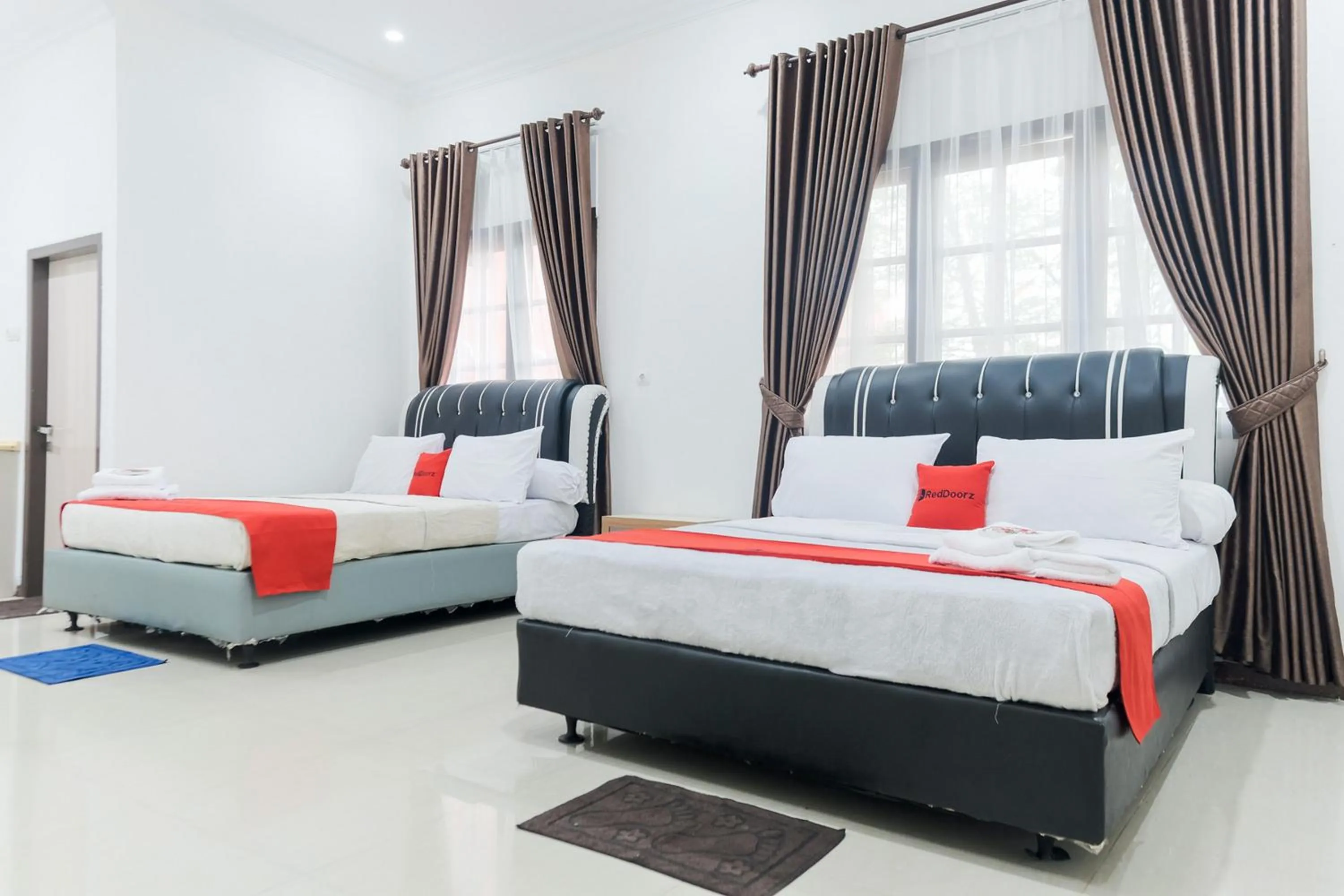 Bedroom, Bed in RedDoorz Syariah @ Jalan Ir Haji Juanda Jambi