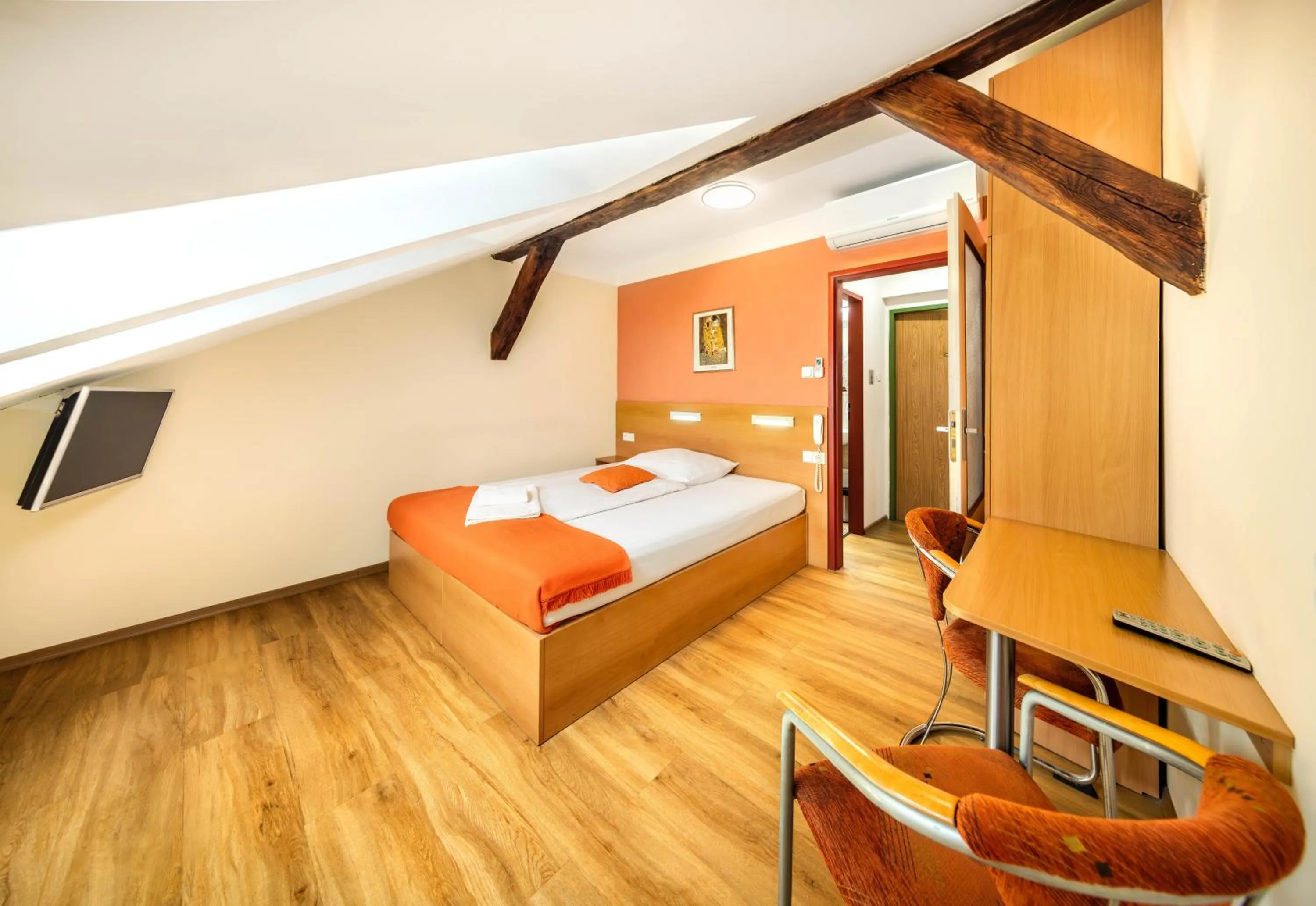 Bed in Hotel Golden City Garni