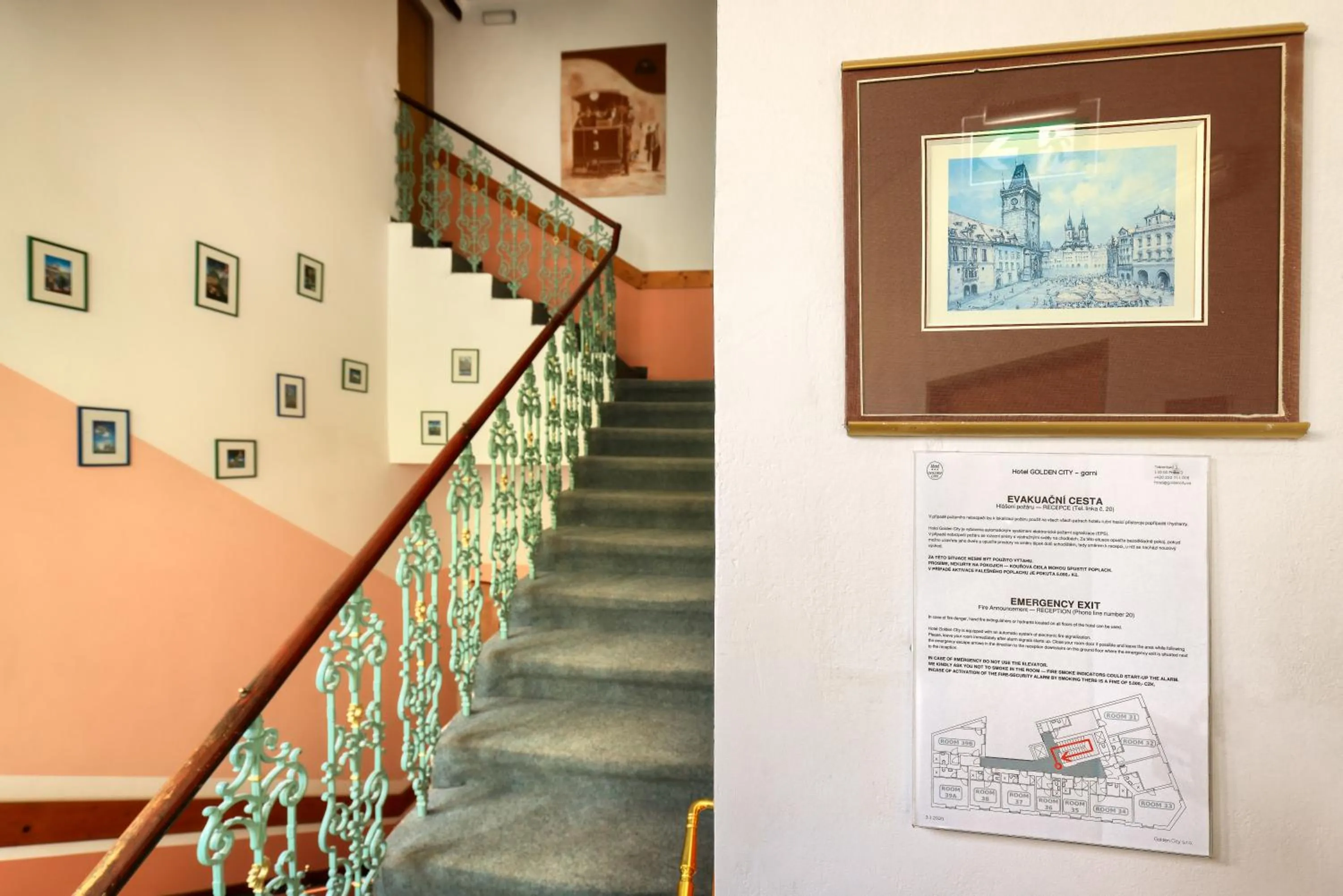 Property building in Hotel Golden City Garni