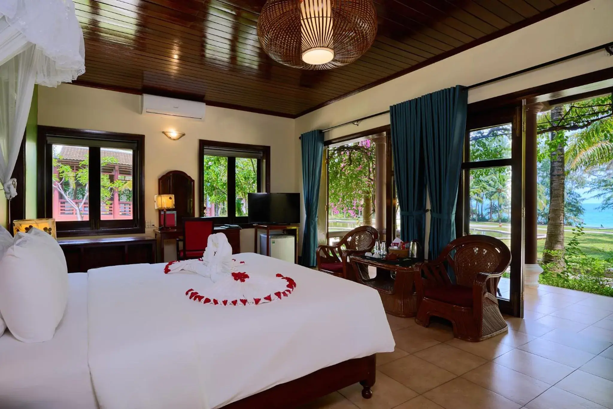 One-Bedroom Villa - Beach Front in Lang Co Beach Resort One-Bedroom Villa - Beach Front in Lang Co Beach Resort