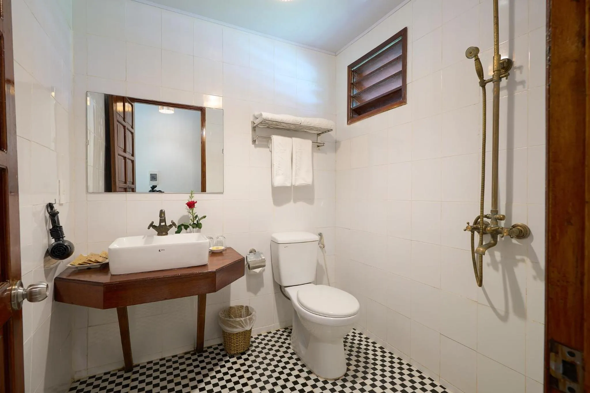 Toilet in Lang Co Beach Resort