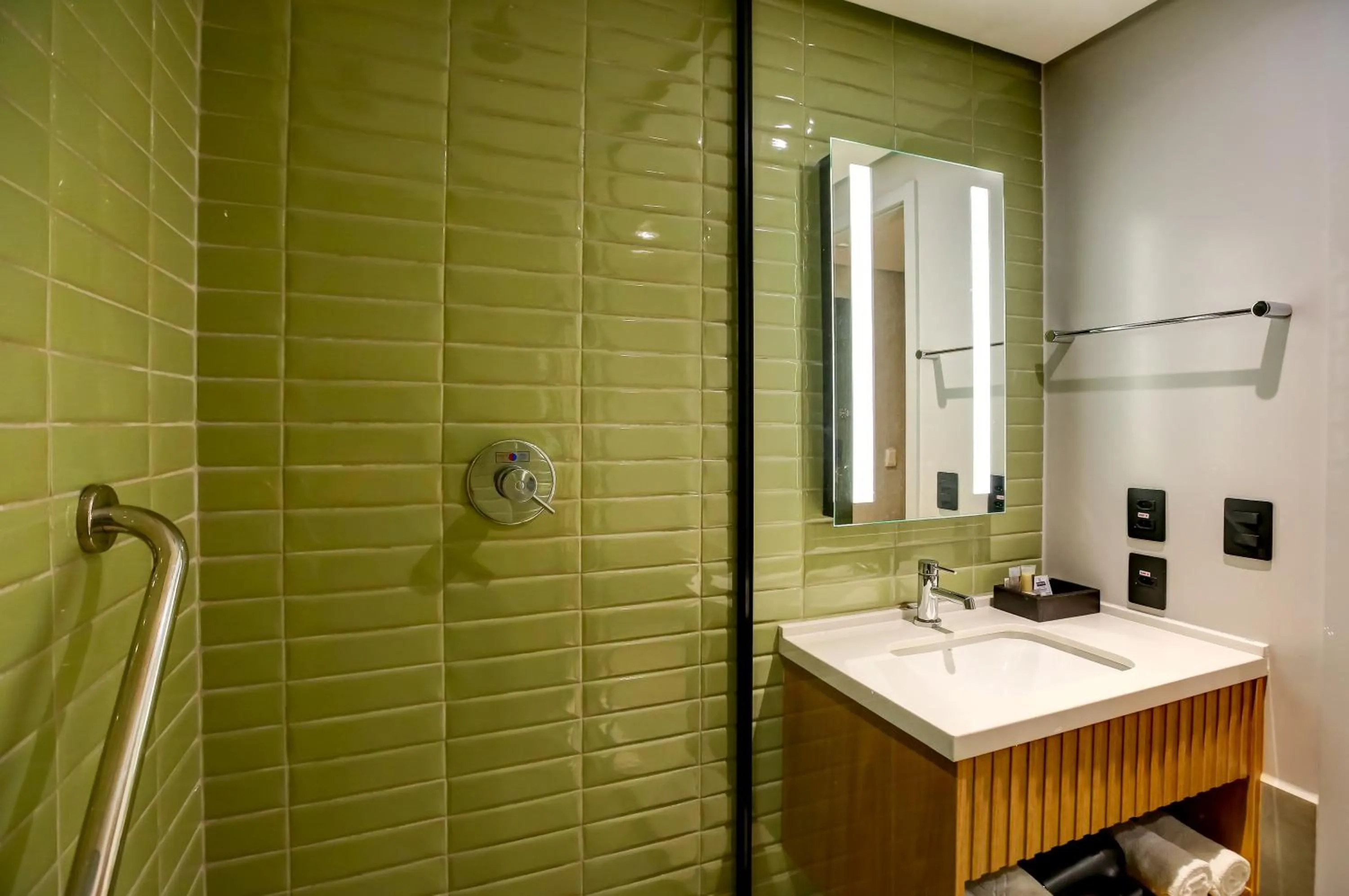 Bathroom in Hilton Garden Inn Rebouças