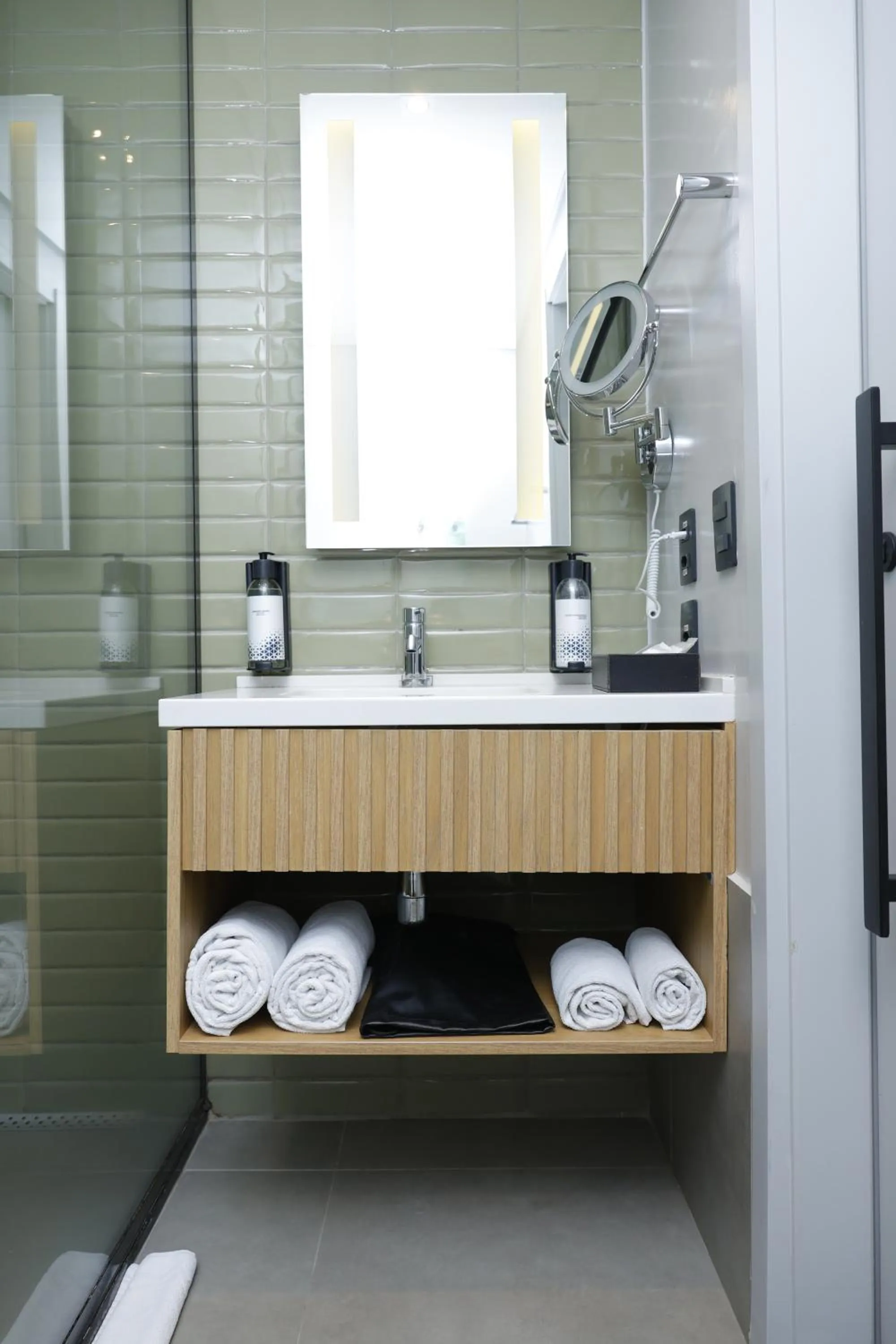 Bathroom in Hilton Garden Inn Rebouças