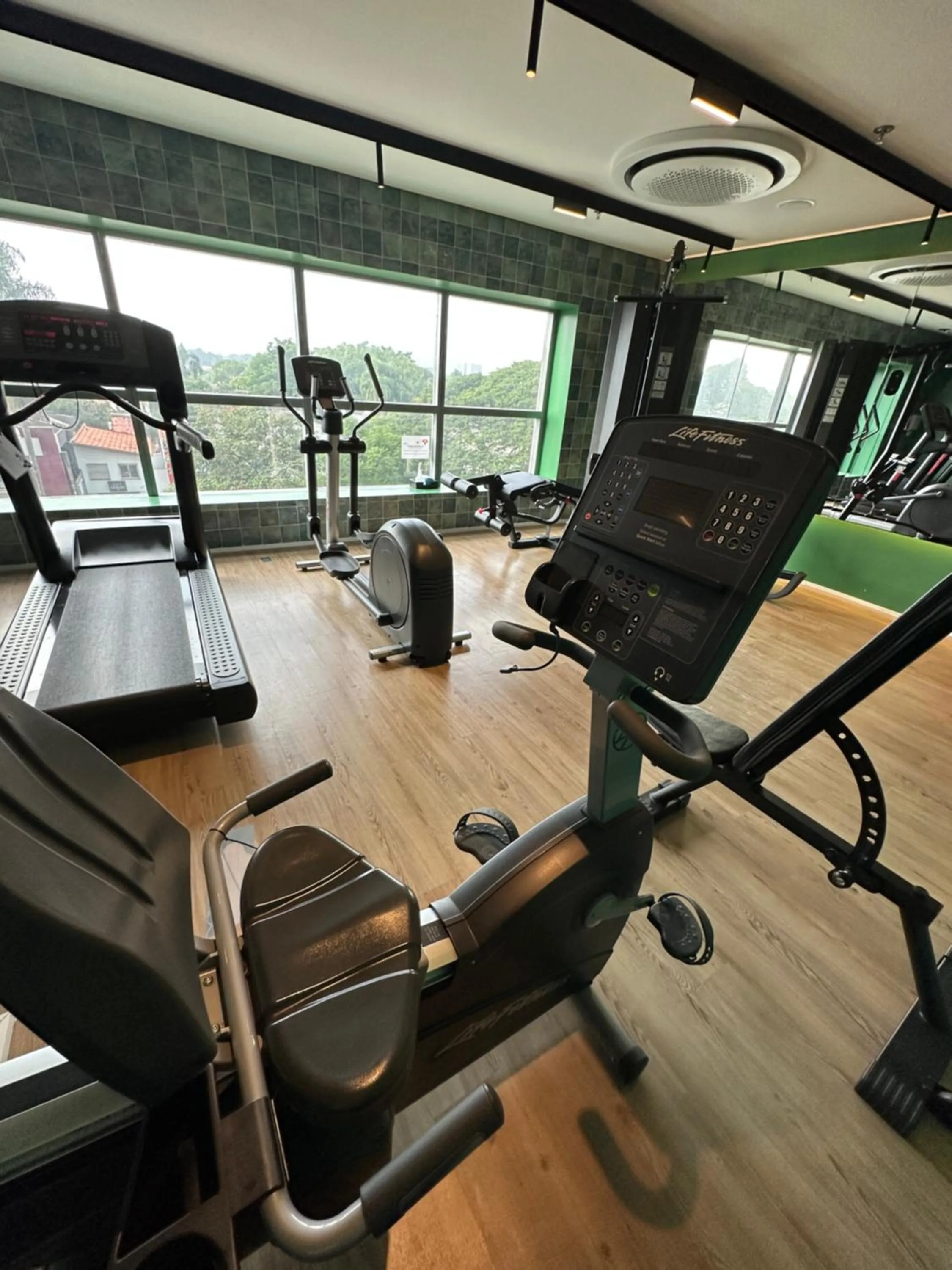 Fitness centre/facilities in Hilton Garden Inn Rebouças