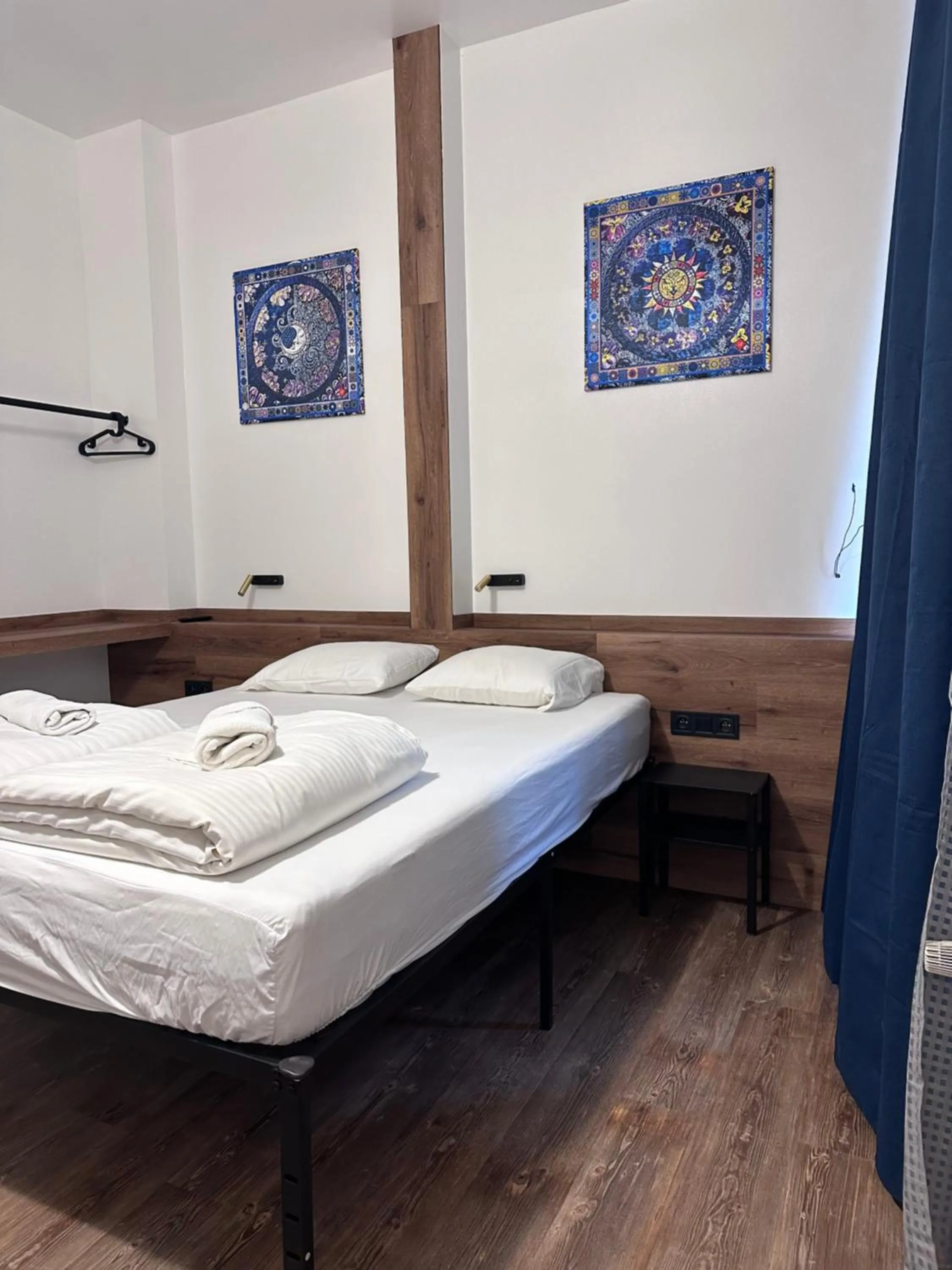 Bed in Gallery Hotel SIS