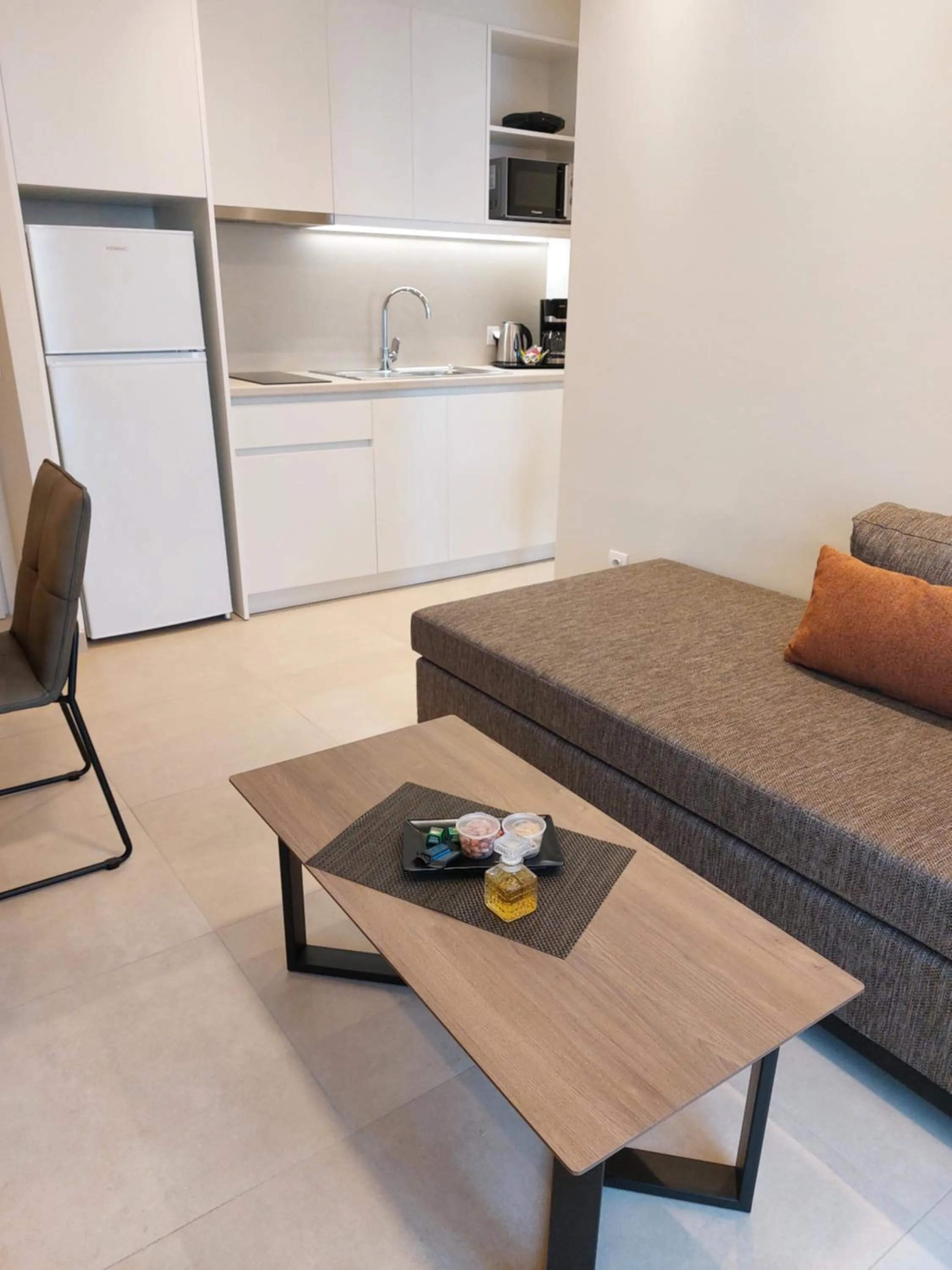 Seating area in ANTEL Suites & Apartments