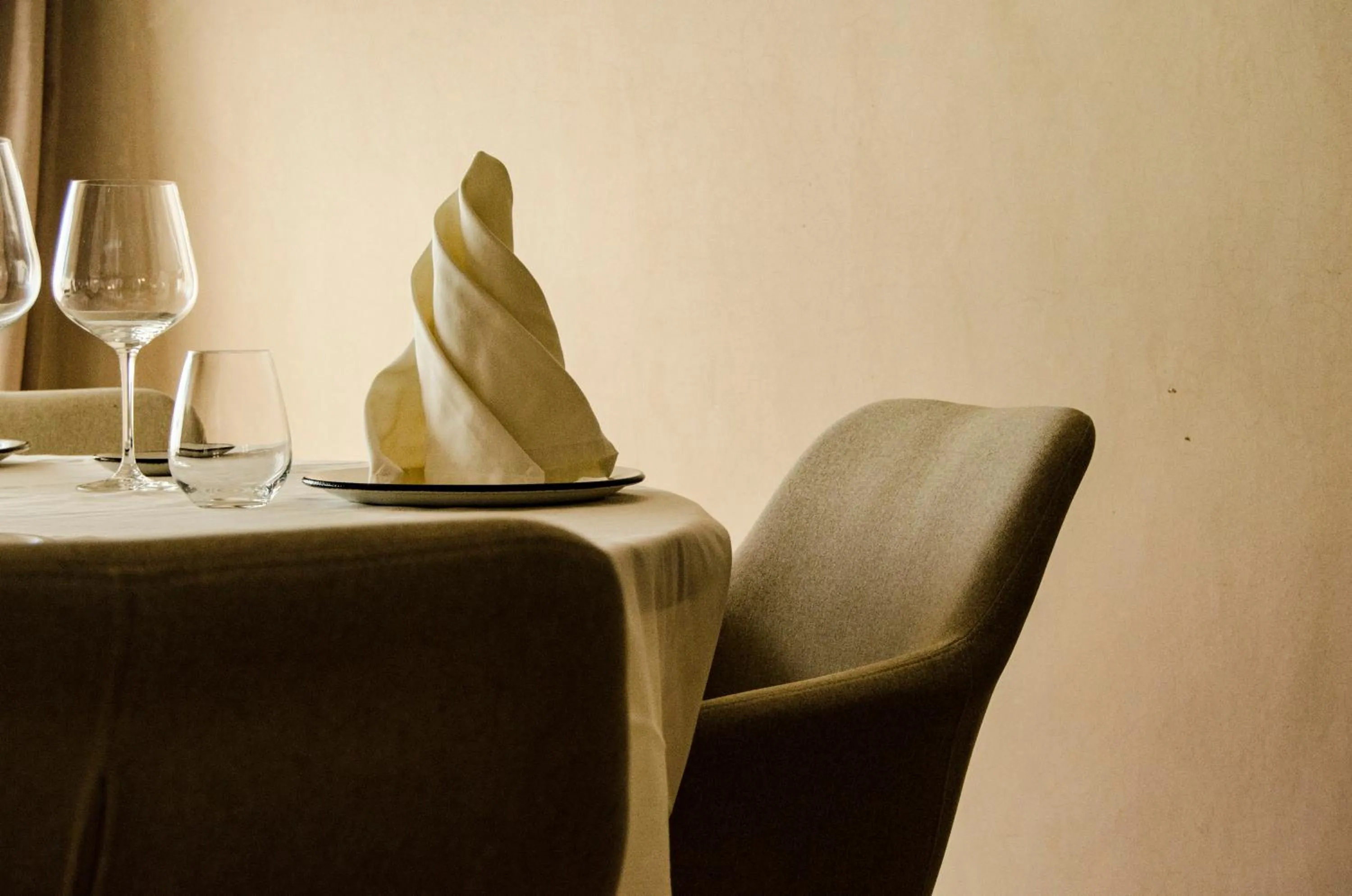 Restaurant/places to eat in Hábitat Cigüeña Negra