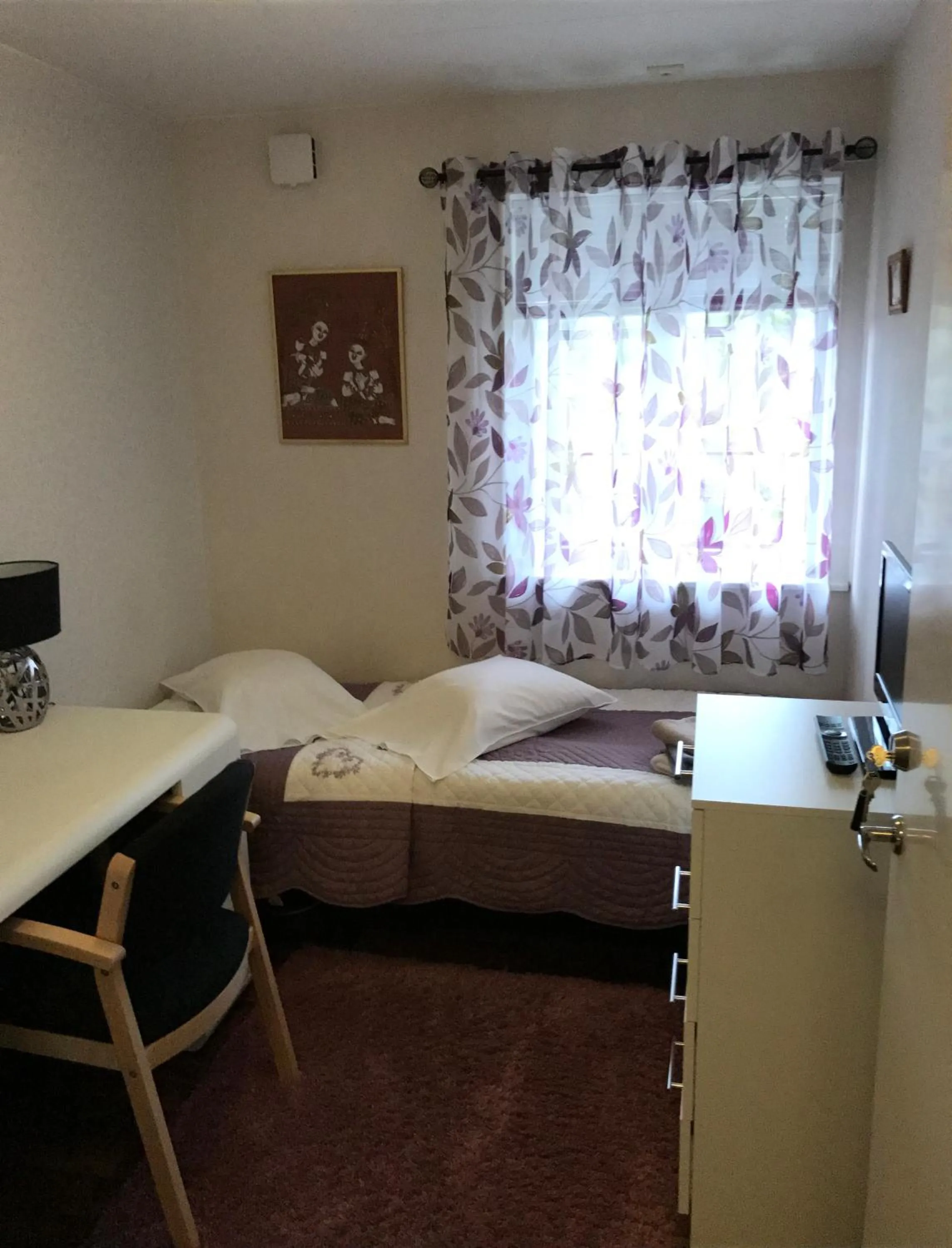 Day, Bed in Hedemora Logi