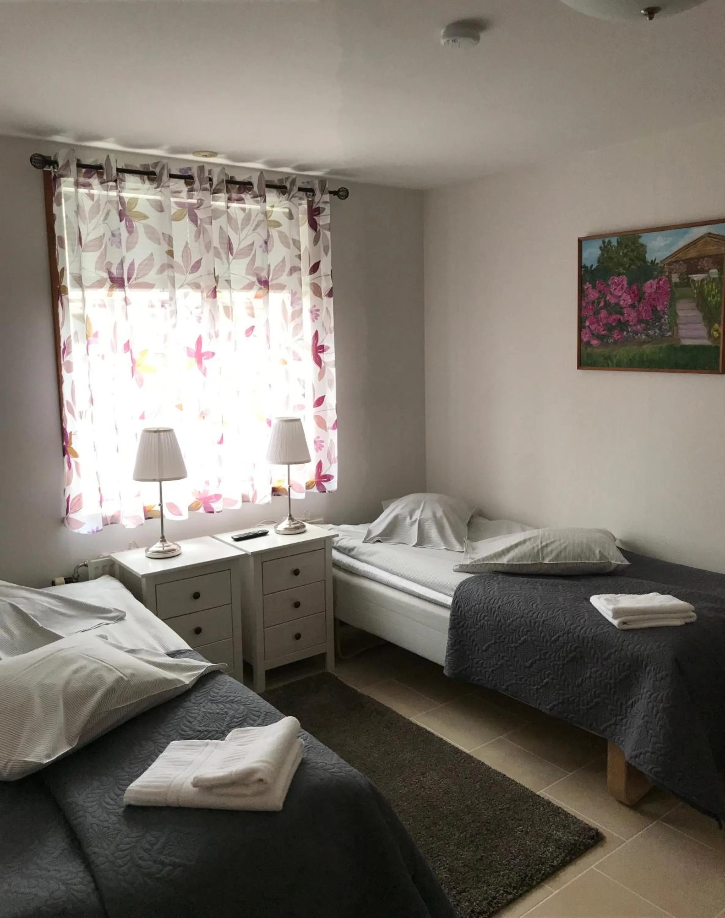 Day, Bed in Hedemora Logi