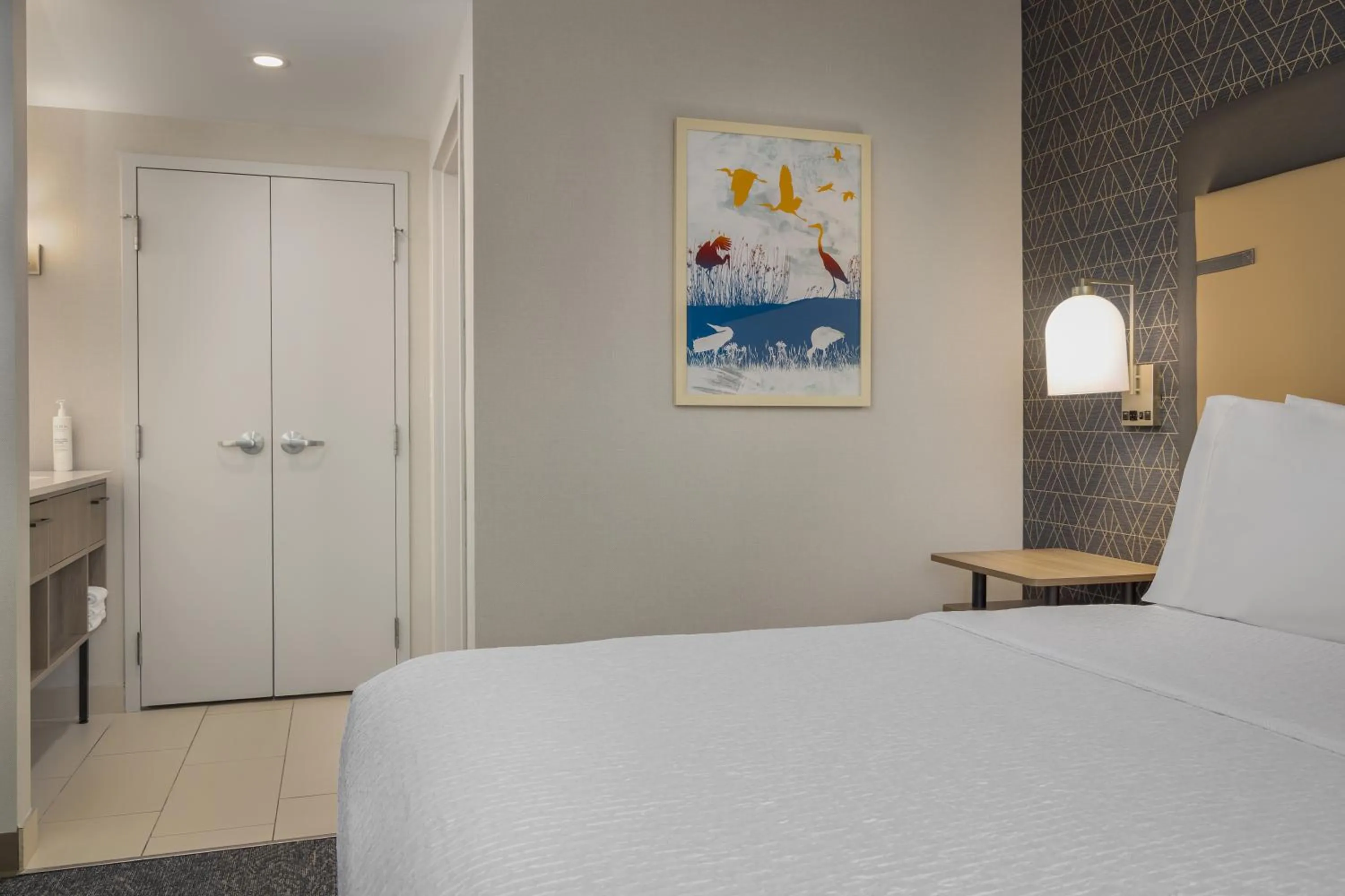 Bedroom, Bed in Homewood Suites by Hilton Toronto-Ajax