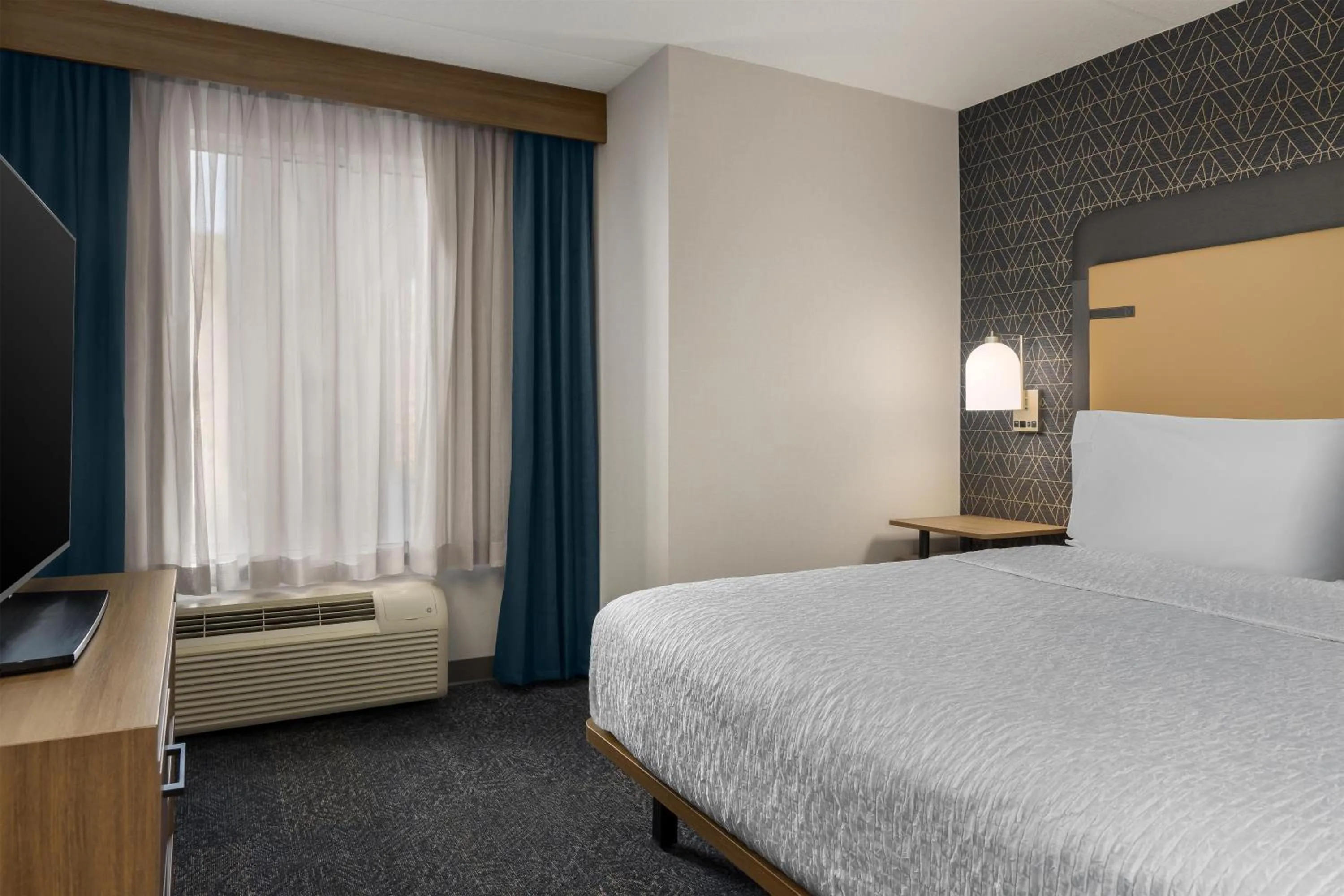 Bed in Homewood Suites by Hilton Toronto-Ajax