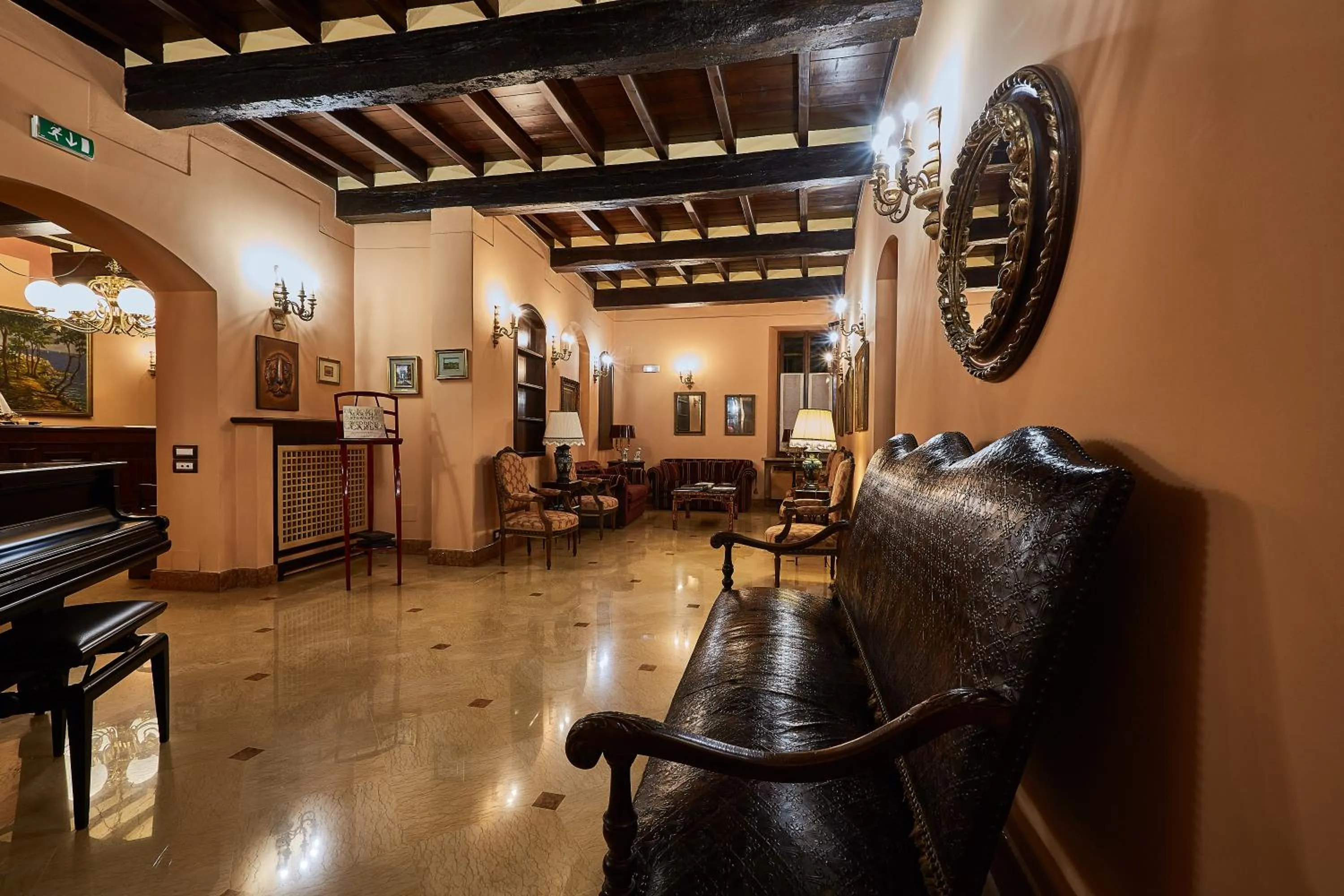 Lounge or bar in Albergo Trattoria Il Leone