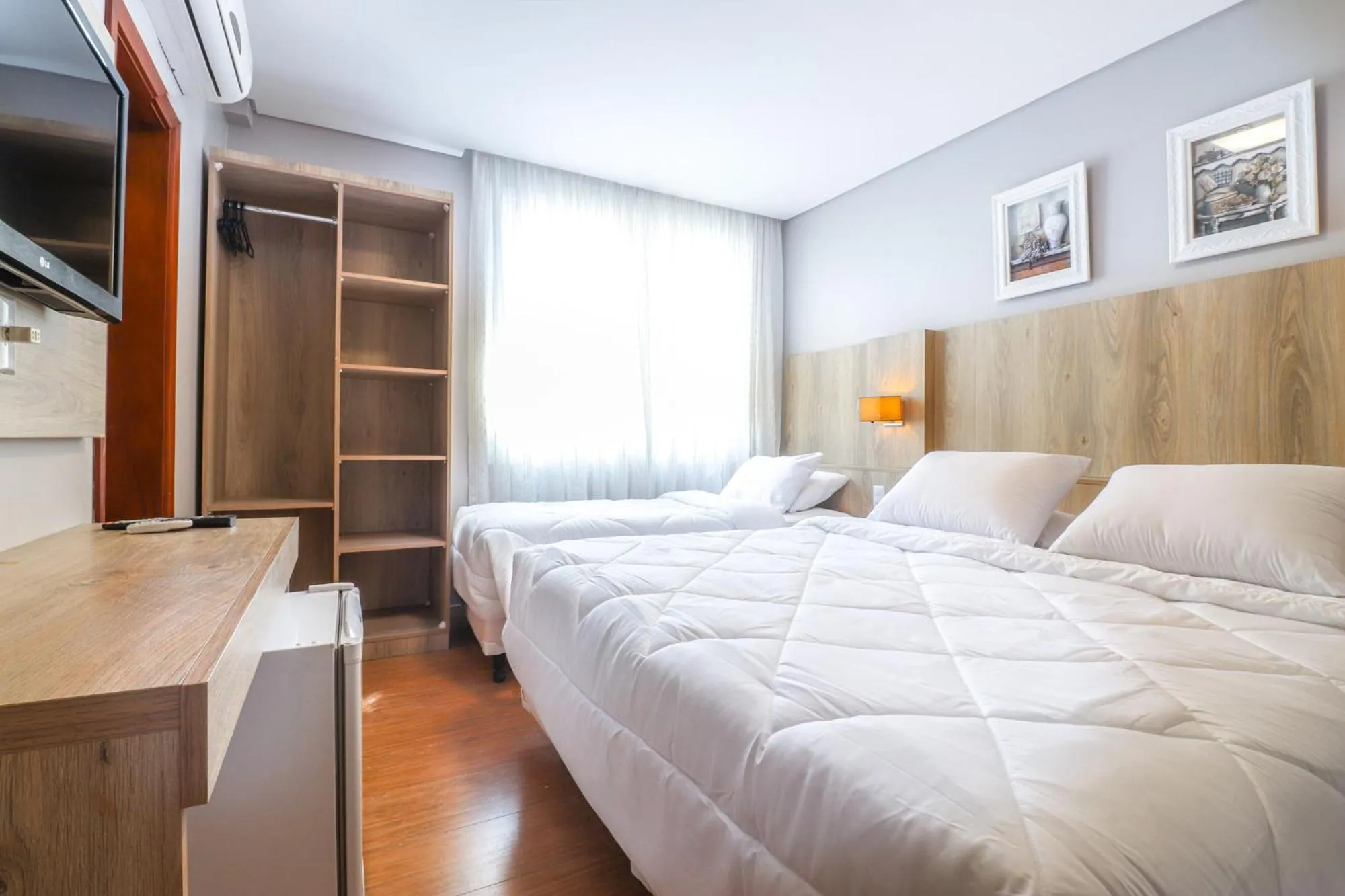 Photo of the whole room, Bed in Pousada Bella Viena