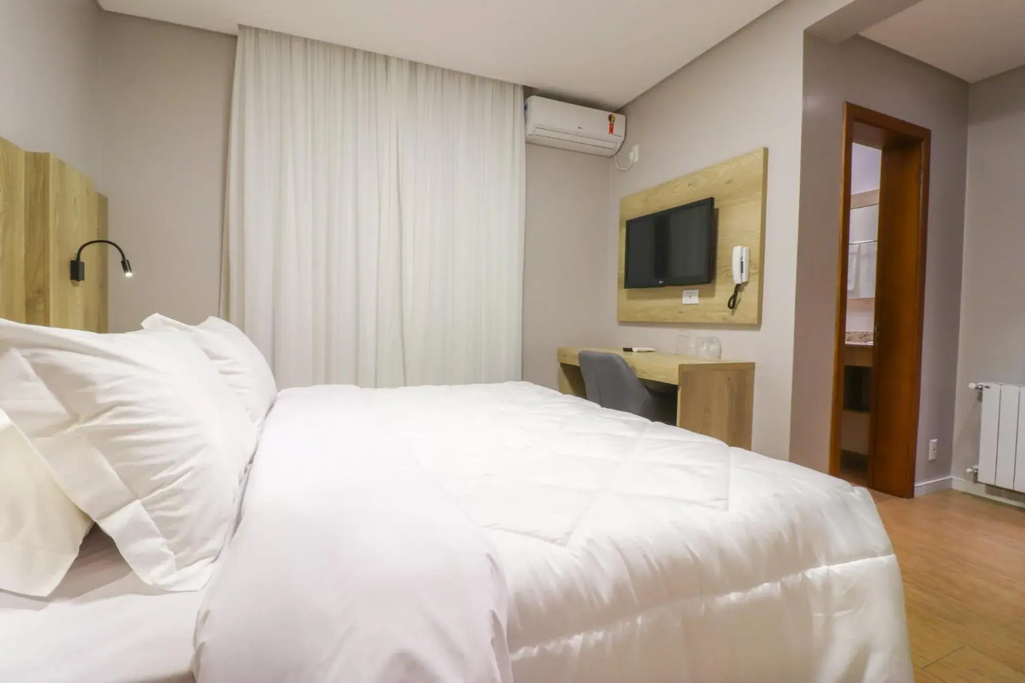 Standard Triple Room in Pousada Bella Viena Standard Triple Room in Pousada Bella Viena