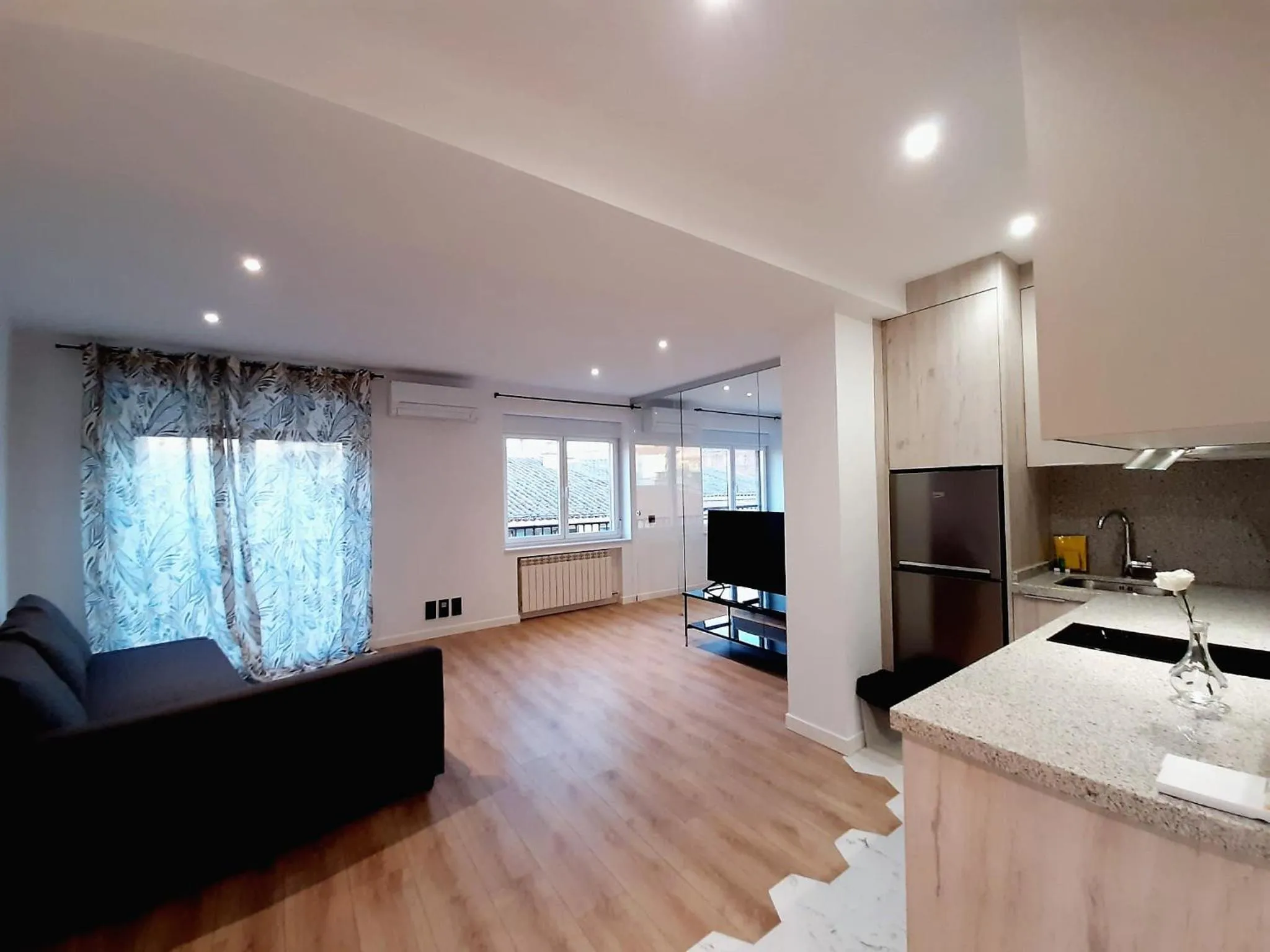 TV and multimedia in Apartamentos Celestina by gaiarooms