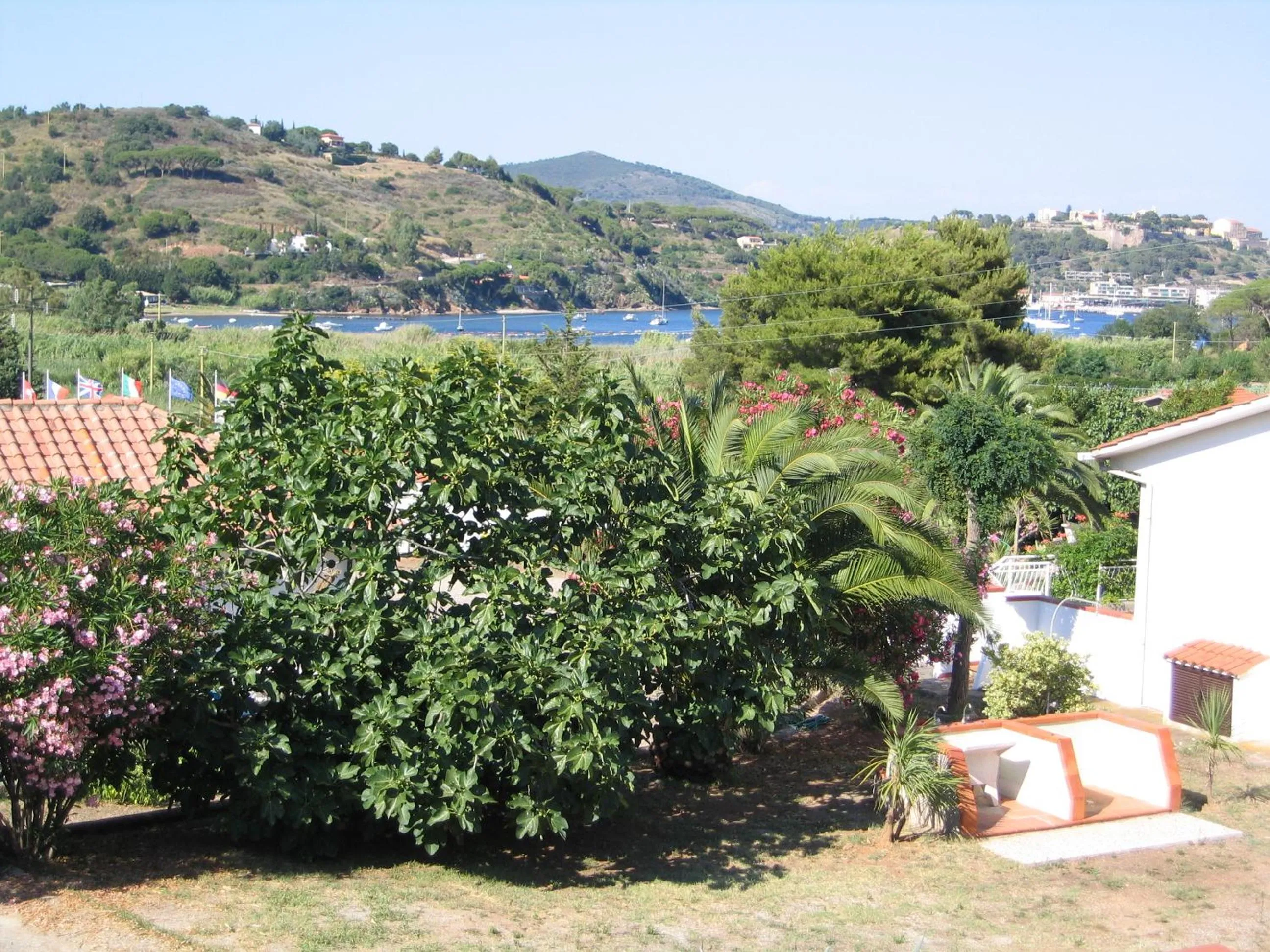 Garden in Baia Azzurra