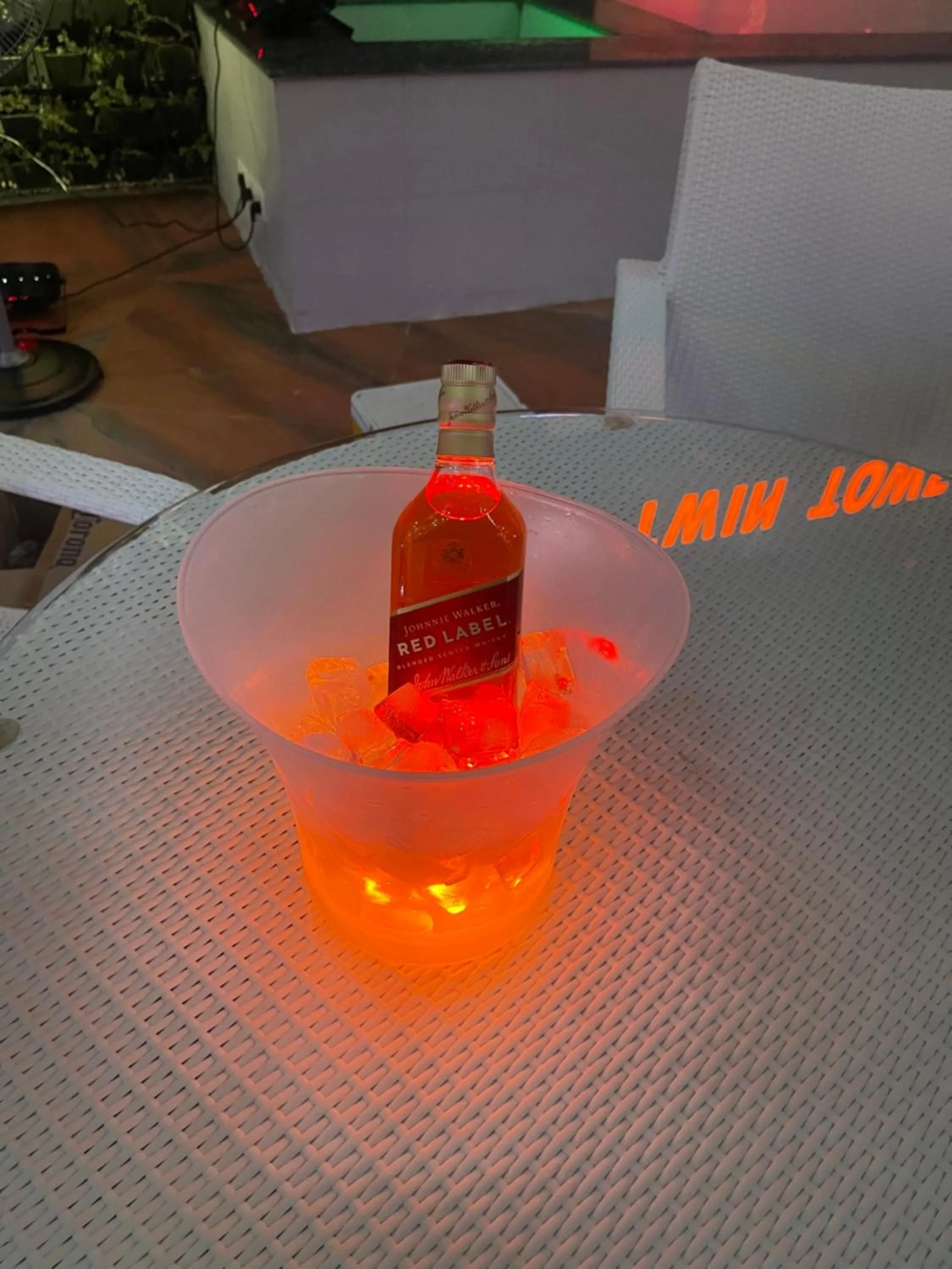 Restaurant/places to eat in Twin Towers