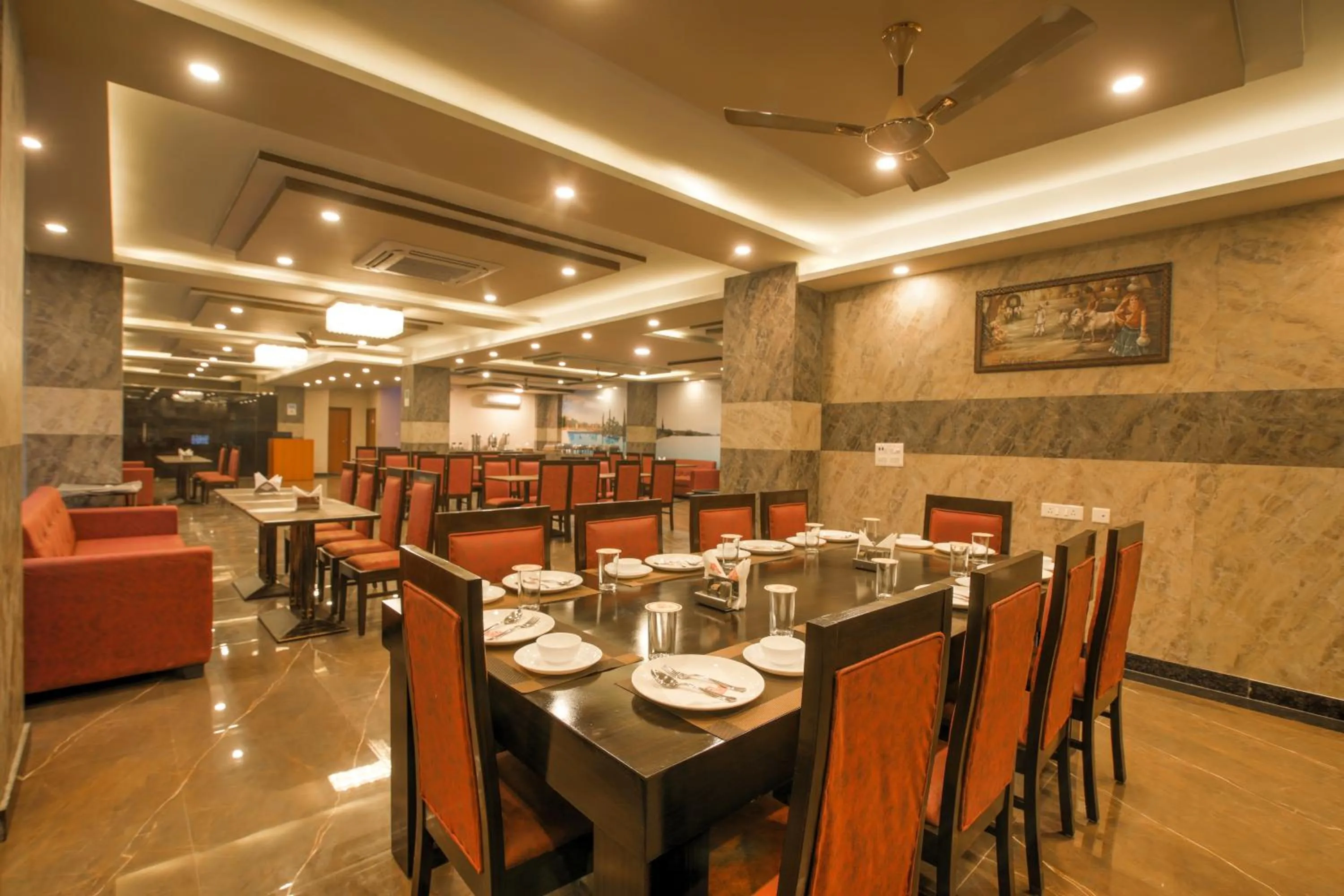 Restaurant/places to eat in Twin Towers