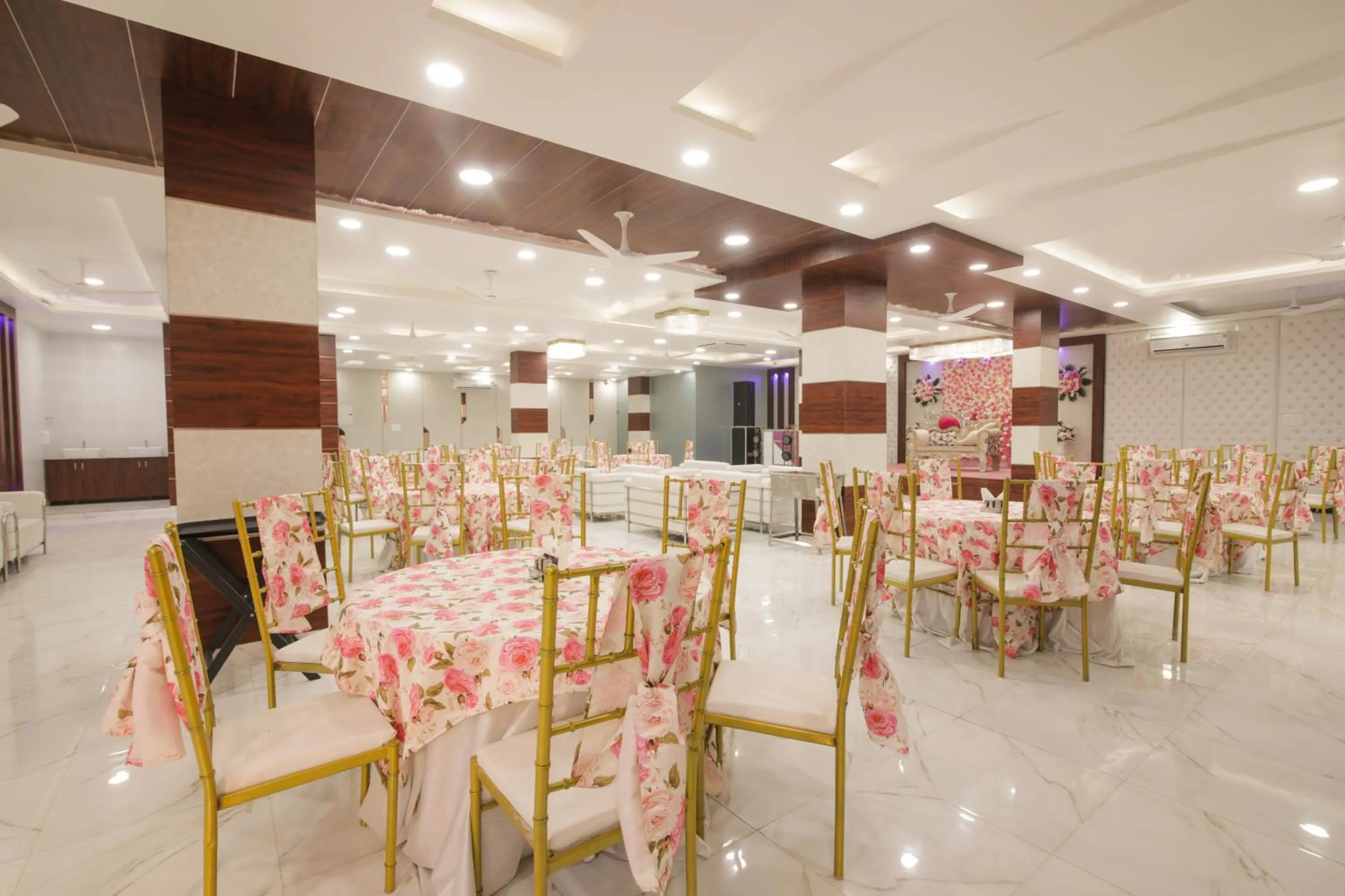 Banquet/Function facilities in Twin Towers