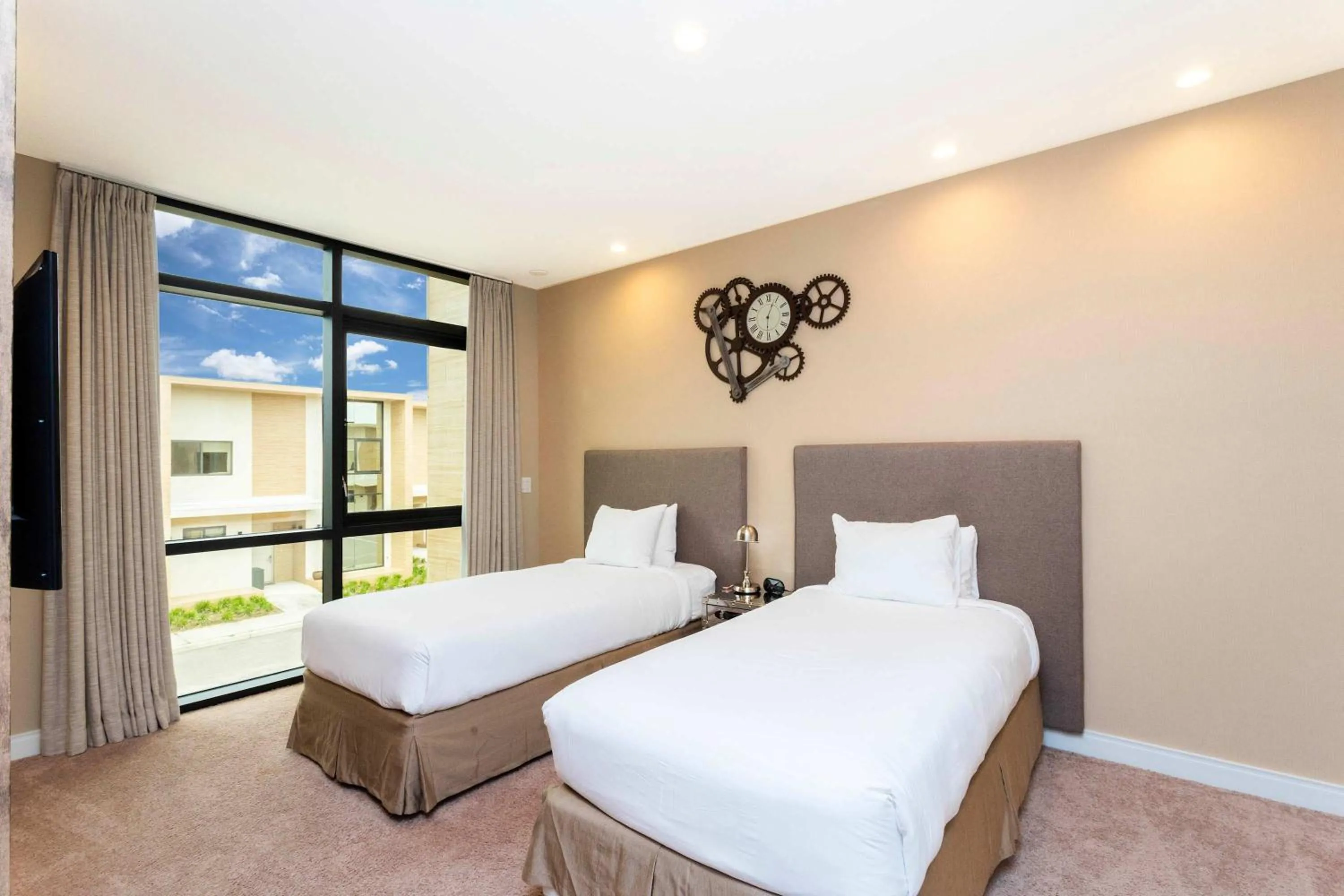 Bed in Gorgeous 4Bd Close to Disney @ Magic Village 7581