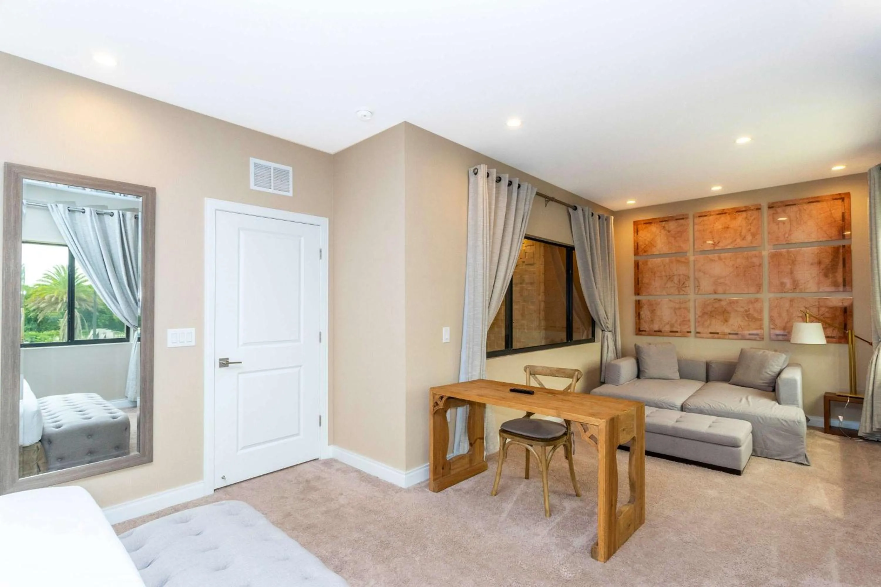 Gorgeous 4Bd Close to Disney @ Magic Village 7581