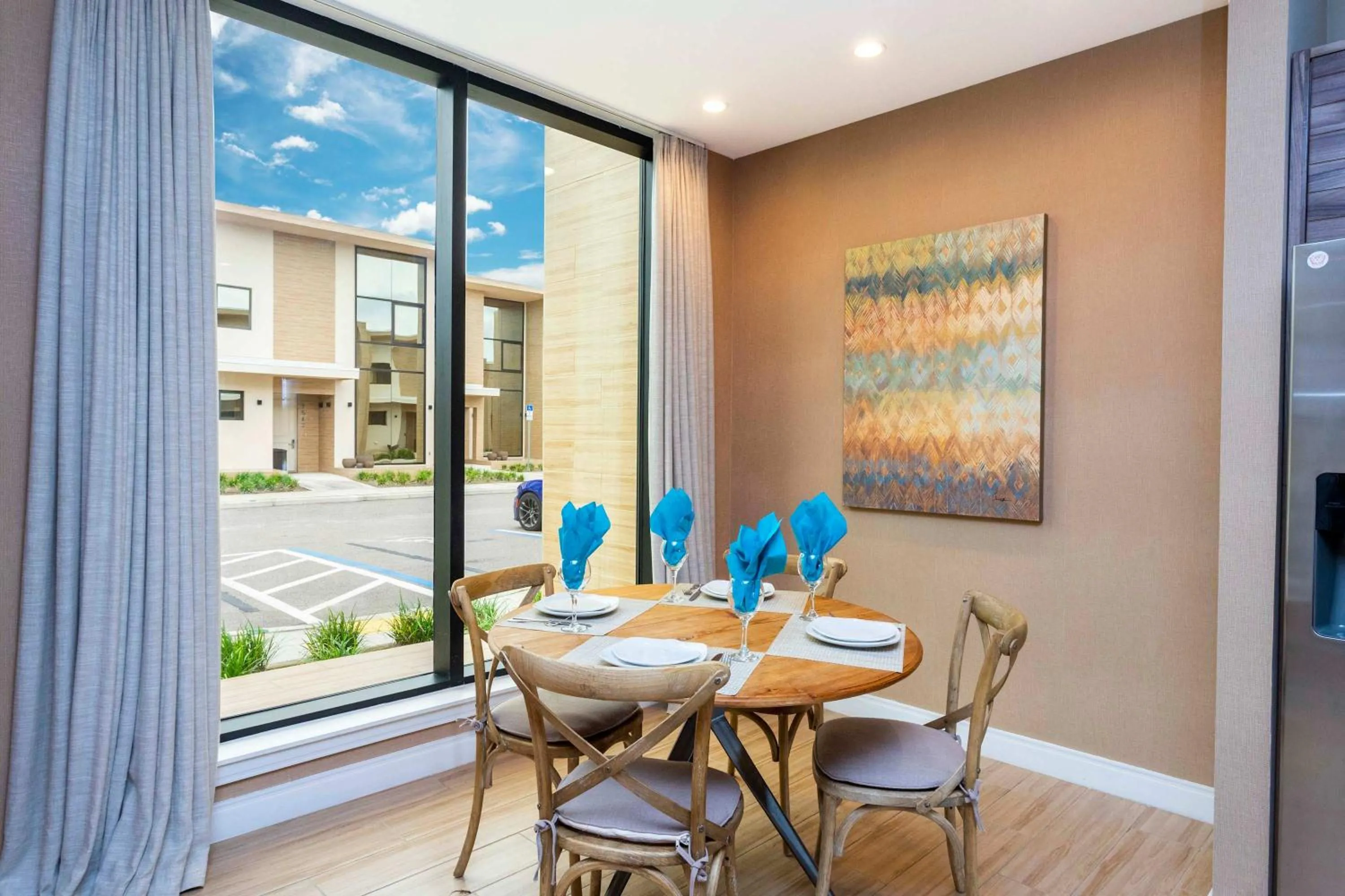 Gorgeous 4Bd Close to Disney @ Magic Village 7581