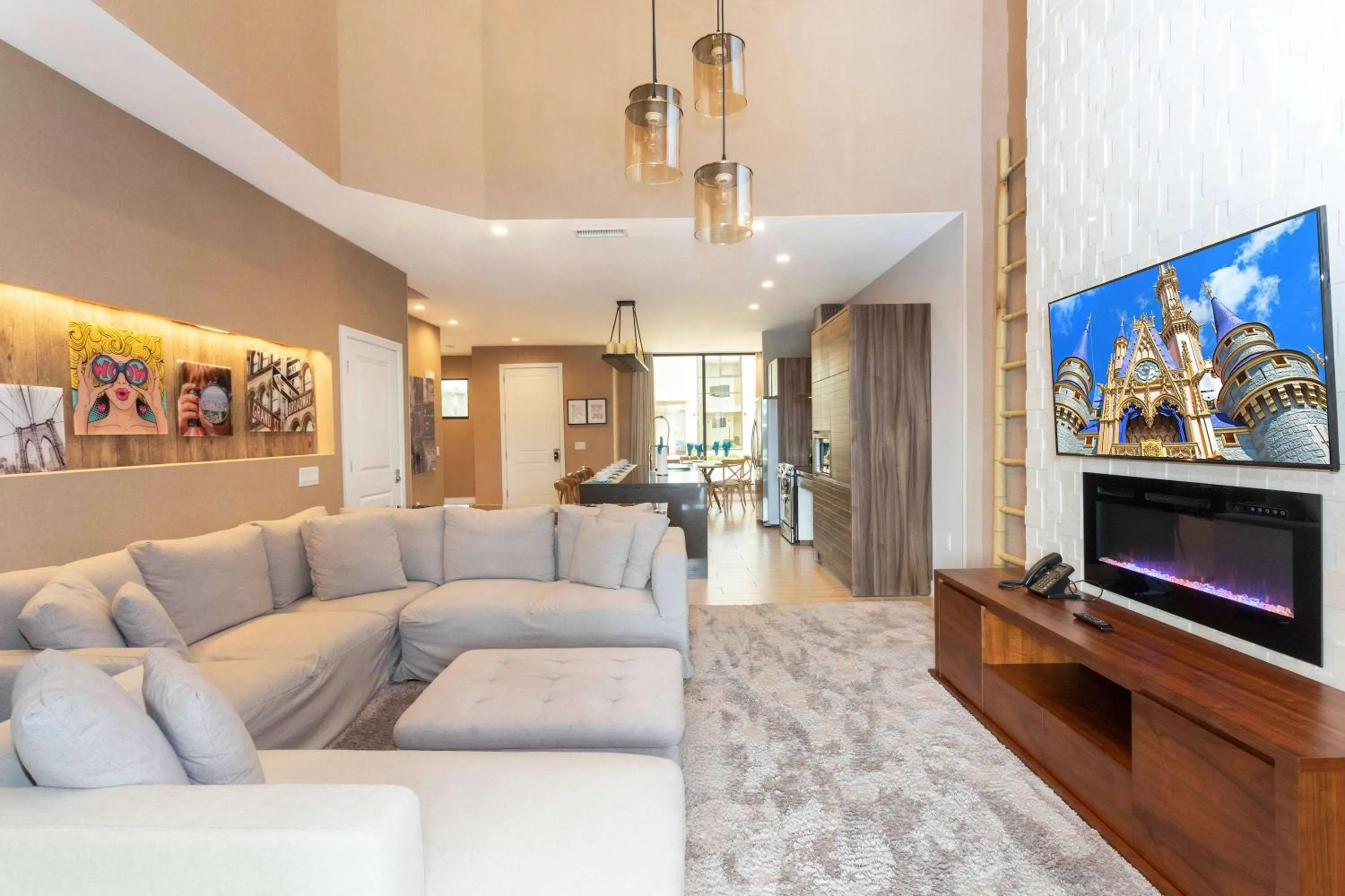 Gorgeous 4Bd Close to Disney @ Magic Village 7581