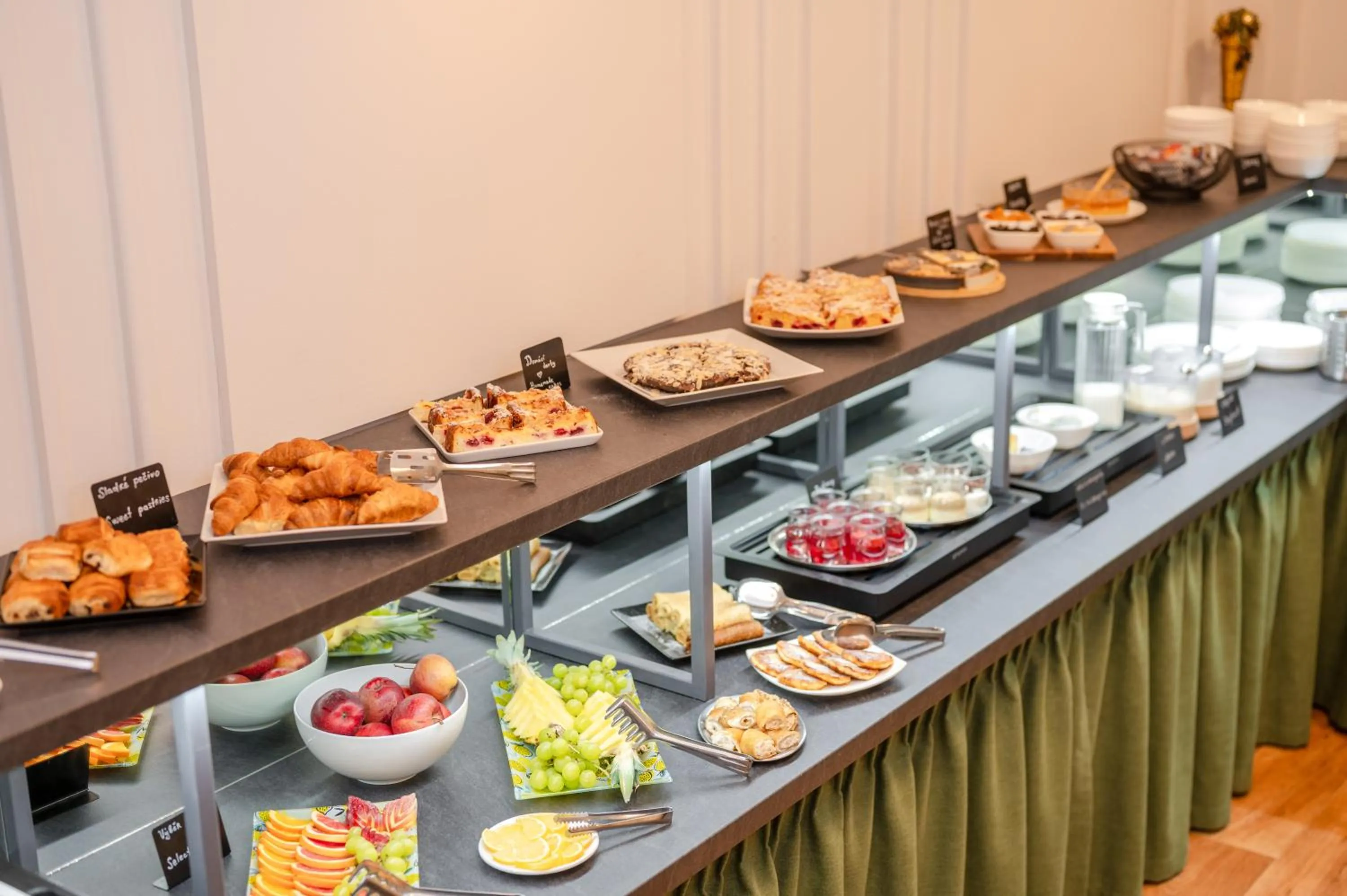 Buffet breakfast in Hotel Brixen