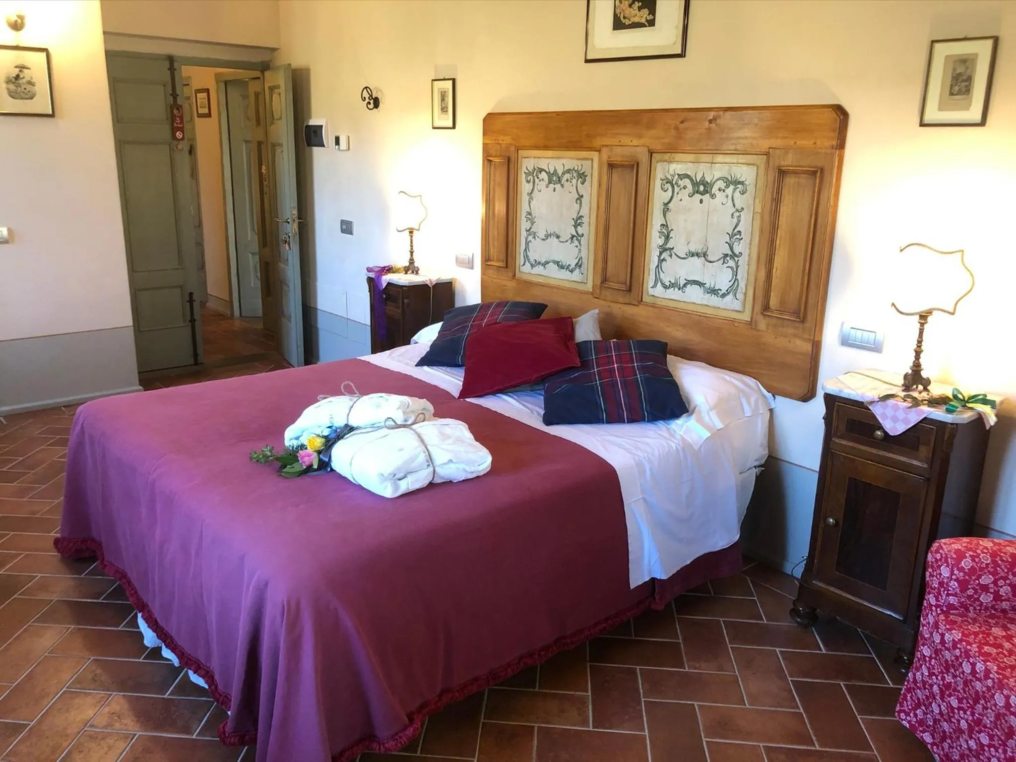 Photo of the whole room, Bed in La Cantina Relais - Fattoria Il Cipresso
