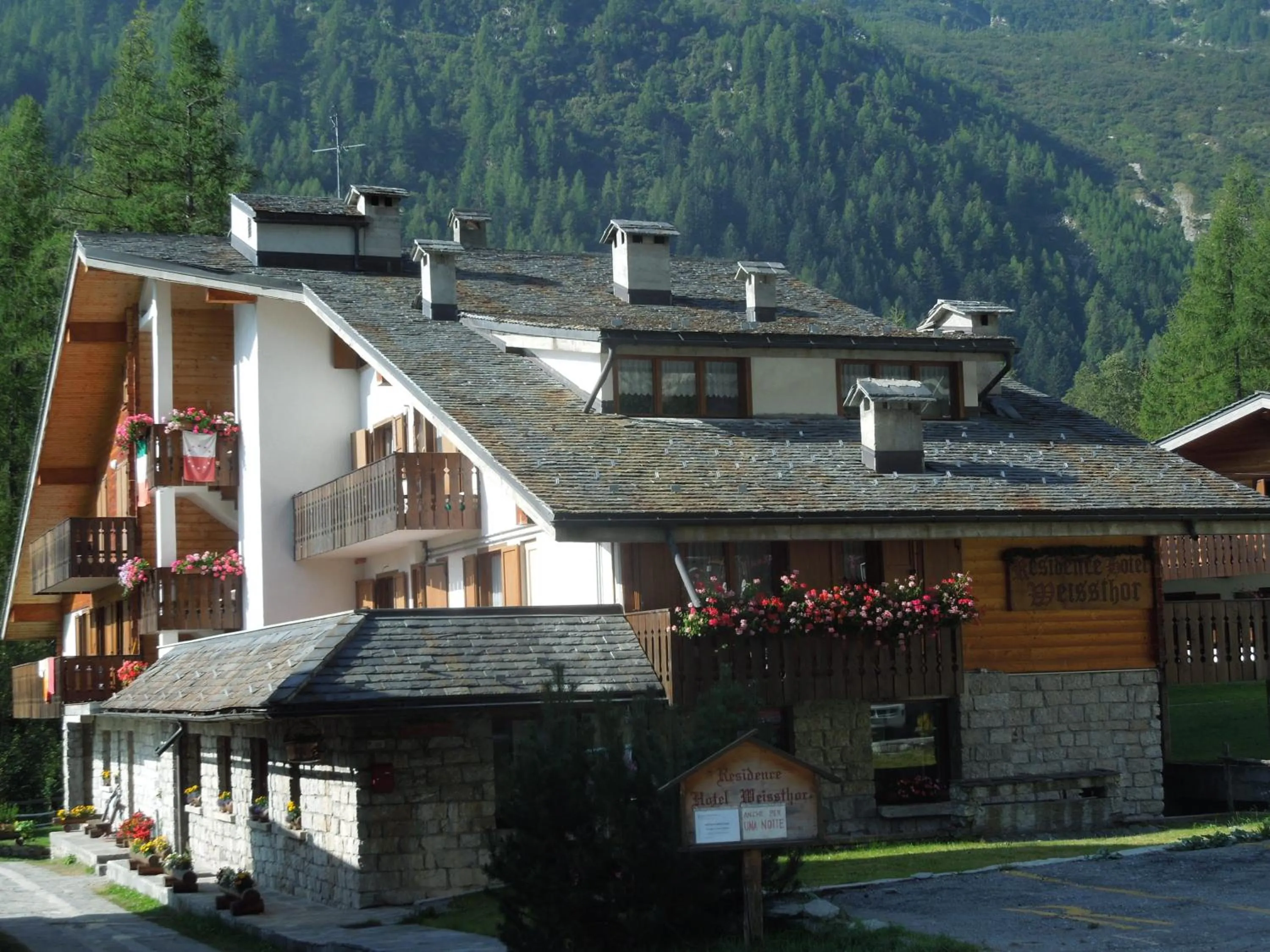 Facade/entrance in Residence Weissthor