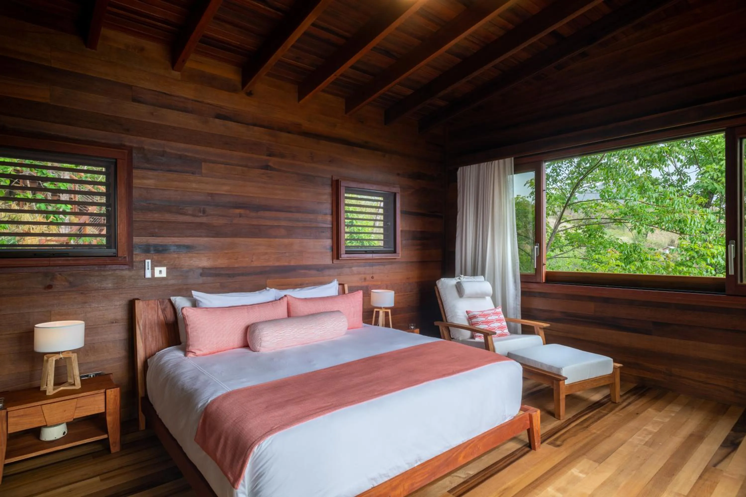 Bedroom, Bed in Secret Bay