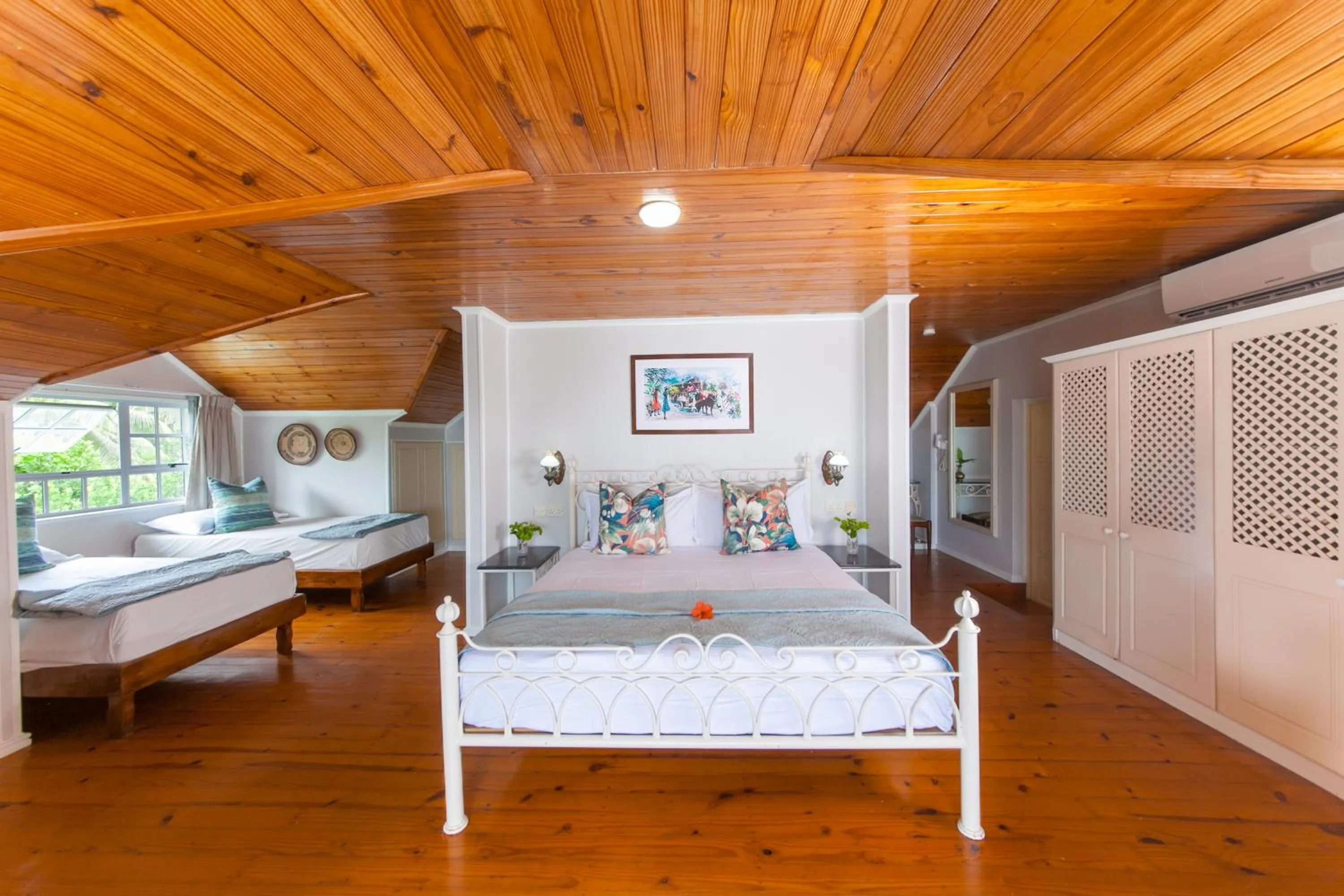 Bed in Palm Beach Hotel