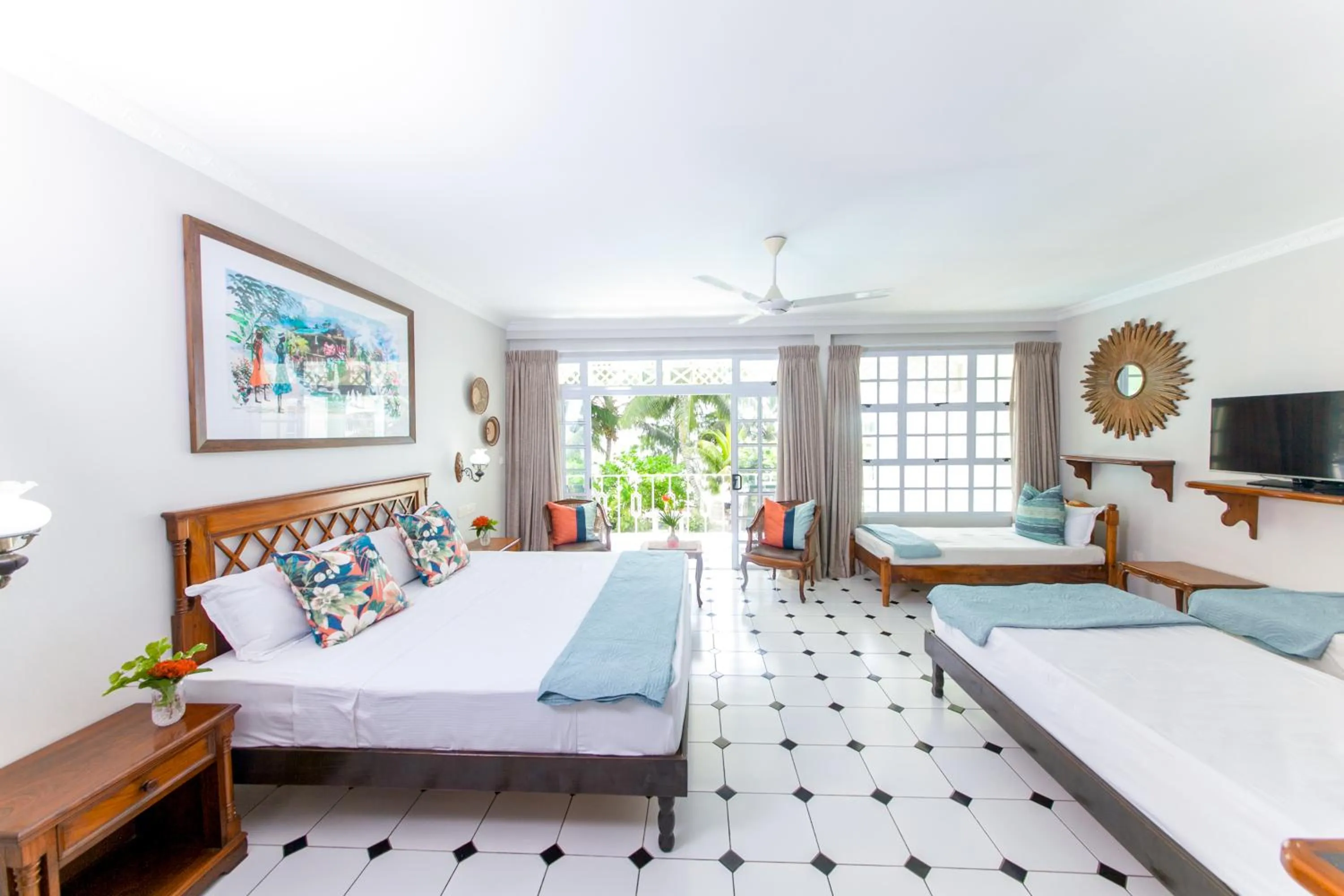 Bed in Palm Beach Hotel