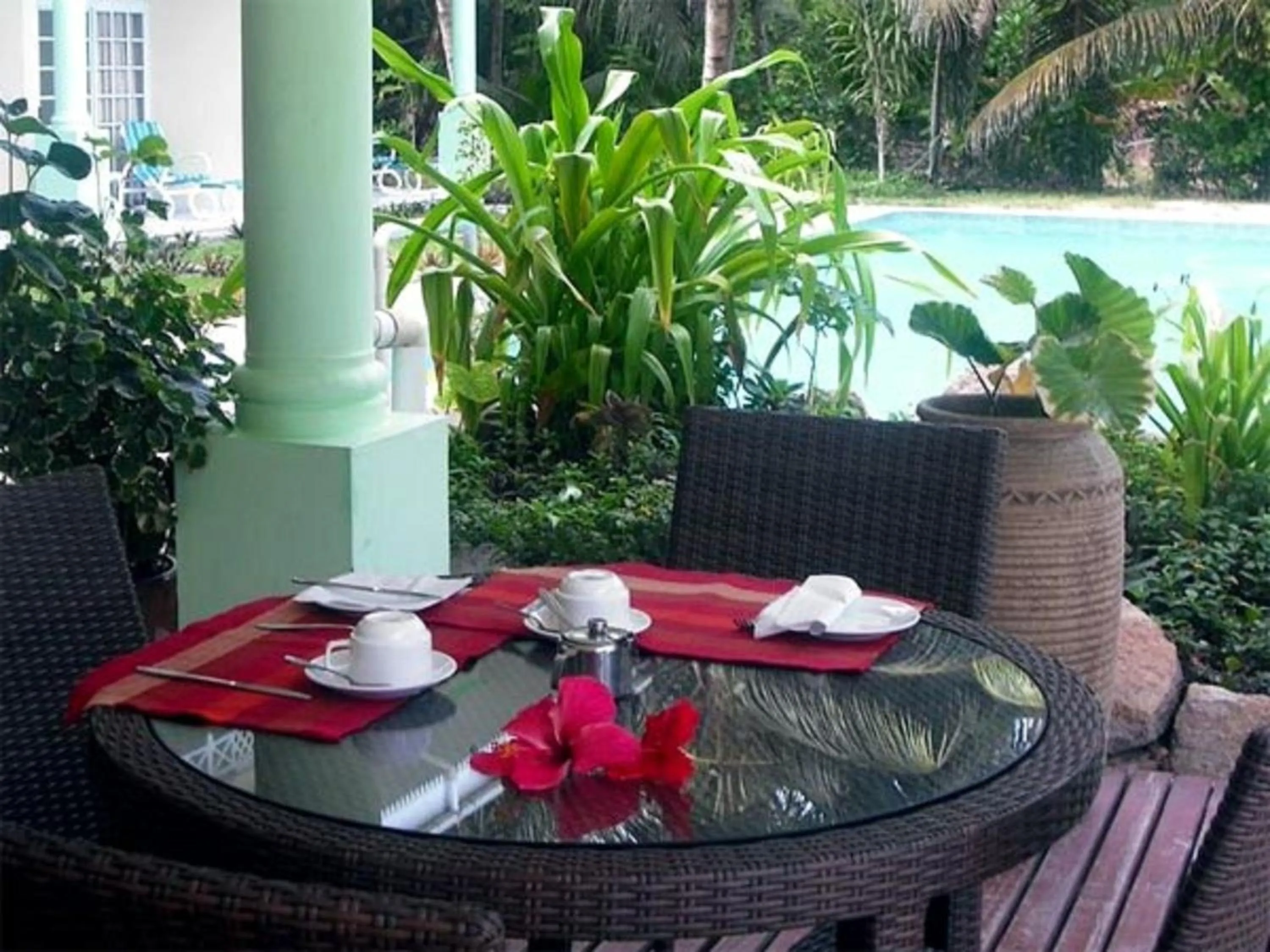 Dining area in Palm Beach Hotel