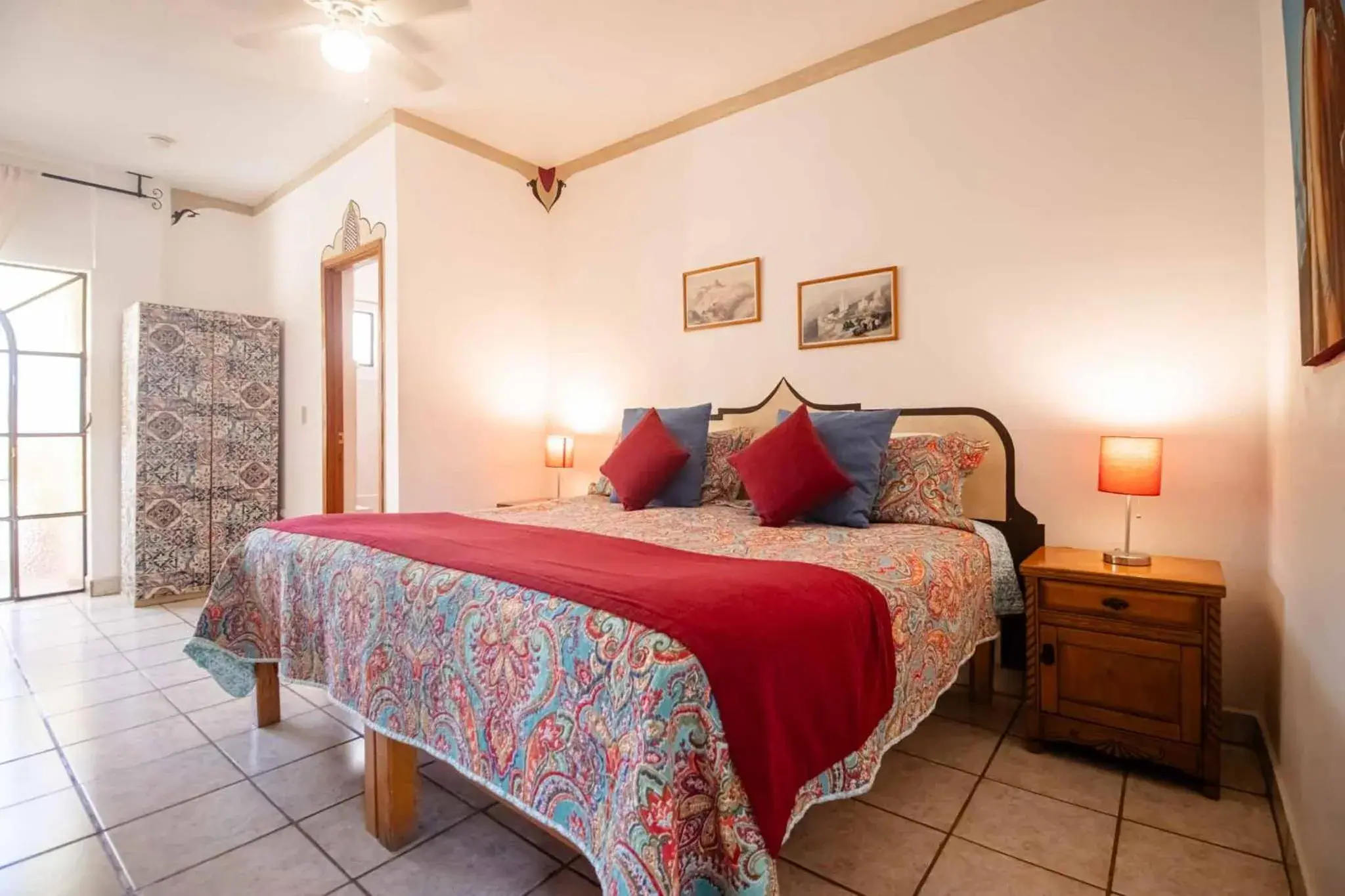 King Double Room/ One King Size Bed in Hotel Casa Blanca King Double Room/ One King Size Bed in Hotel Casa Blanca