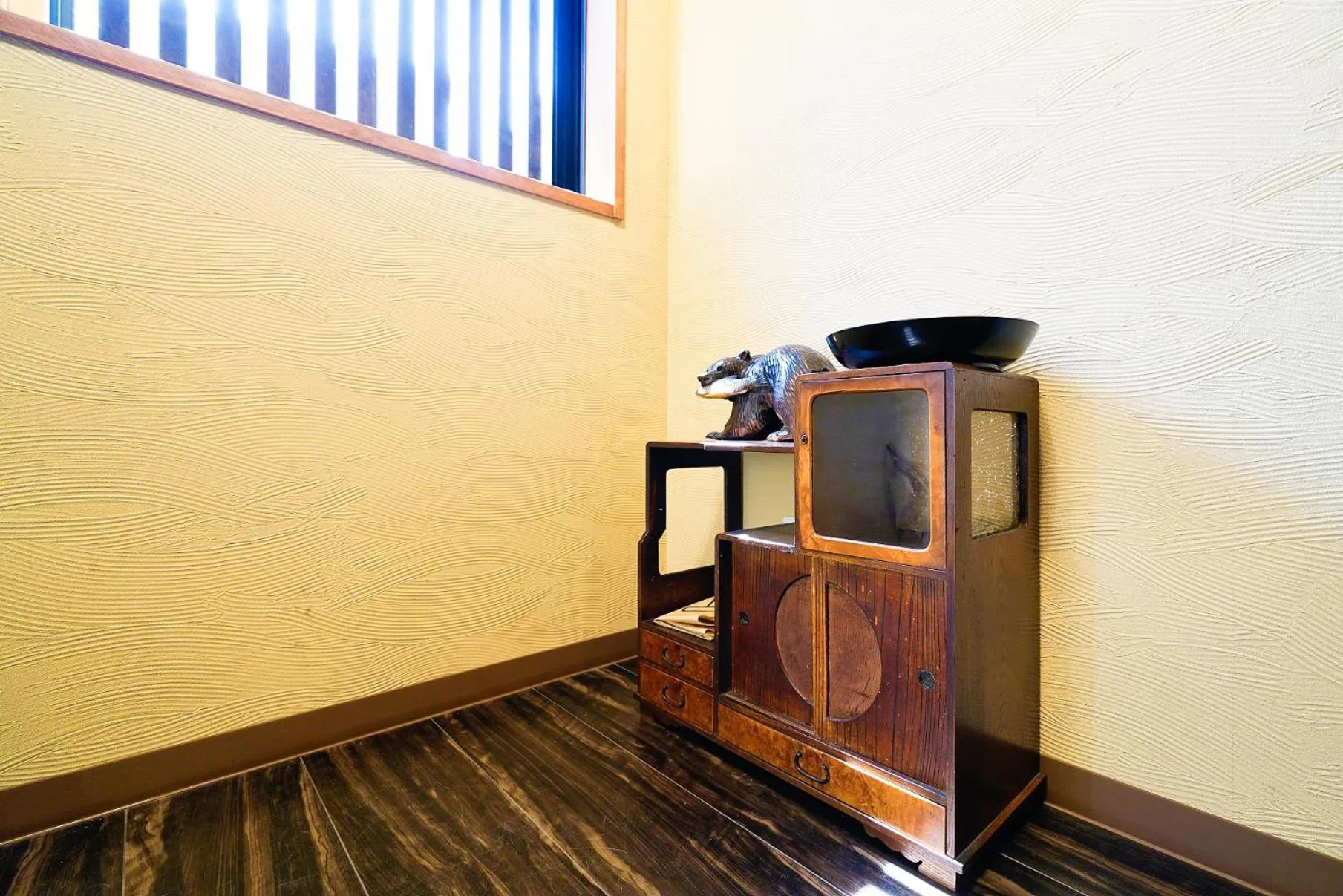 Decorative detail in INN Plus Toji Kindo