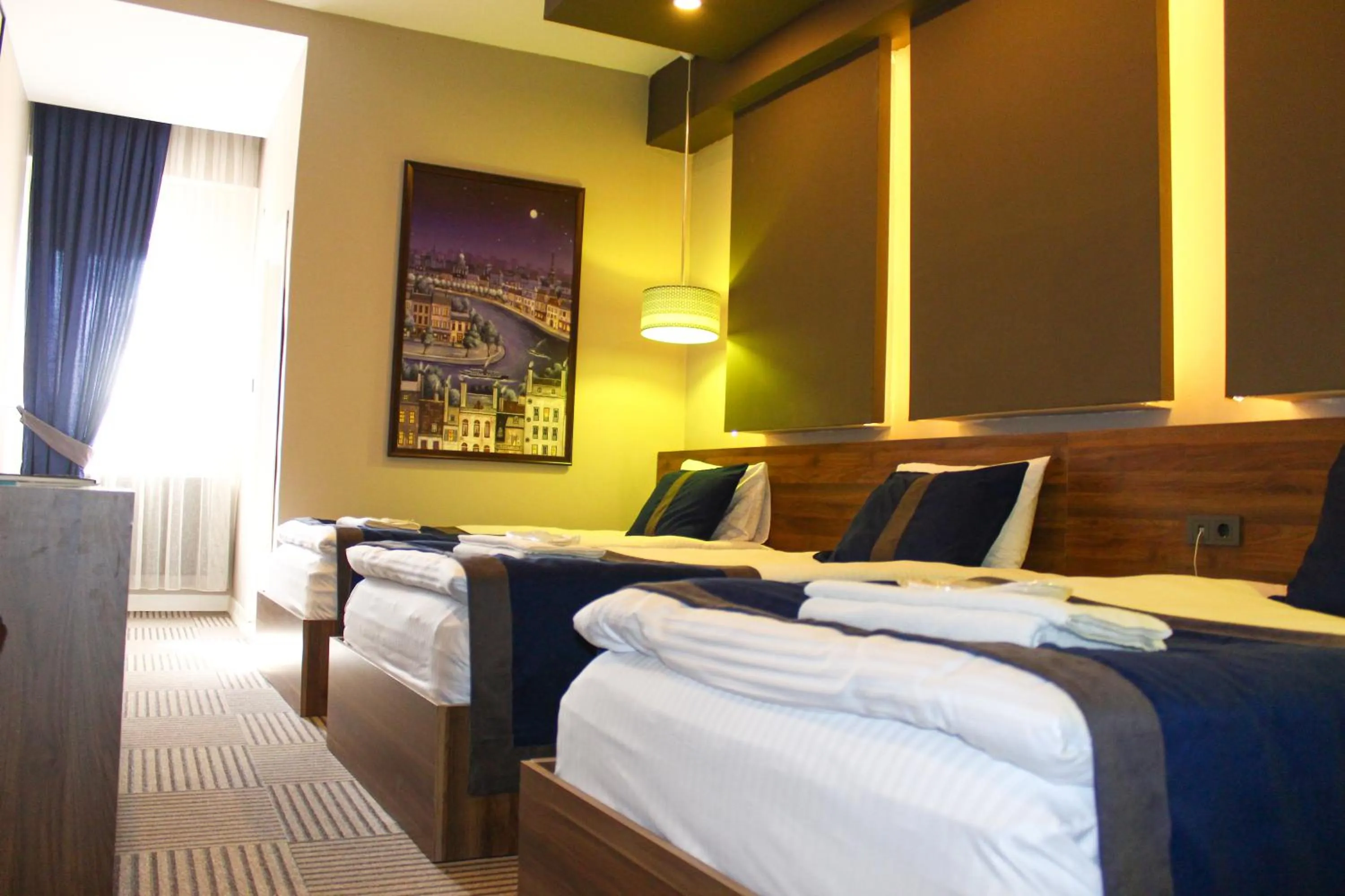 Photo of the whole room, Bed in Grand Catalkaya Hotel