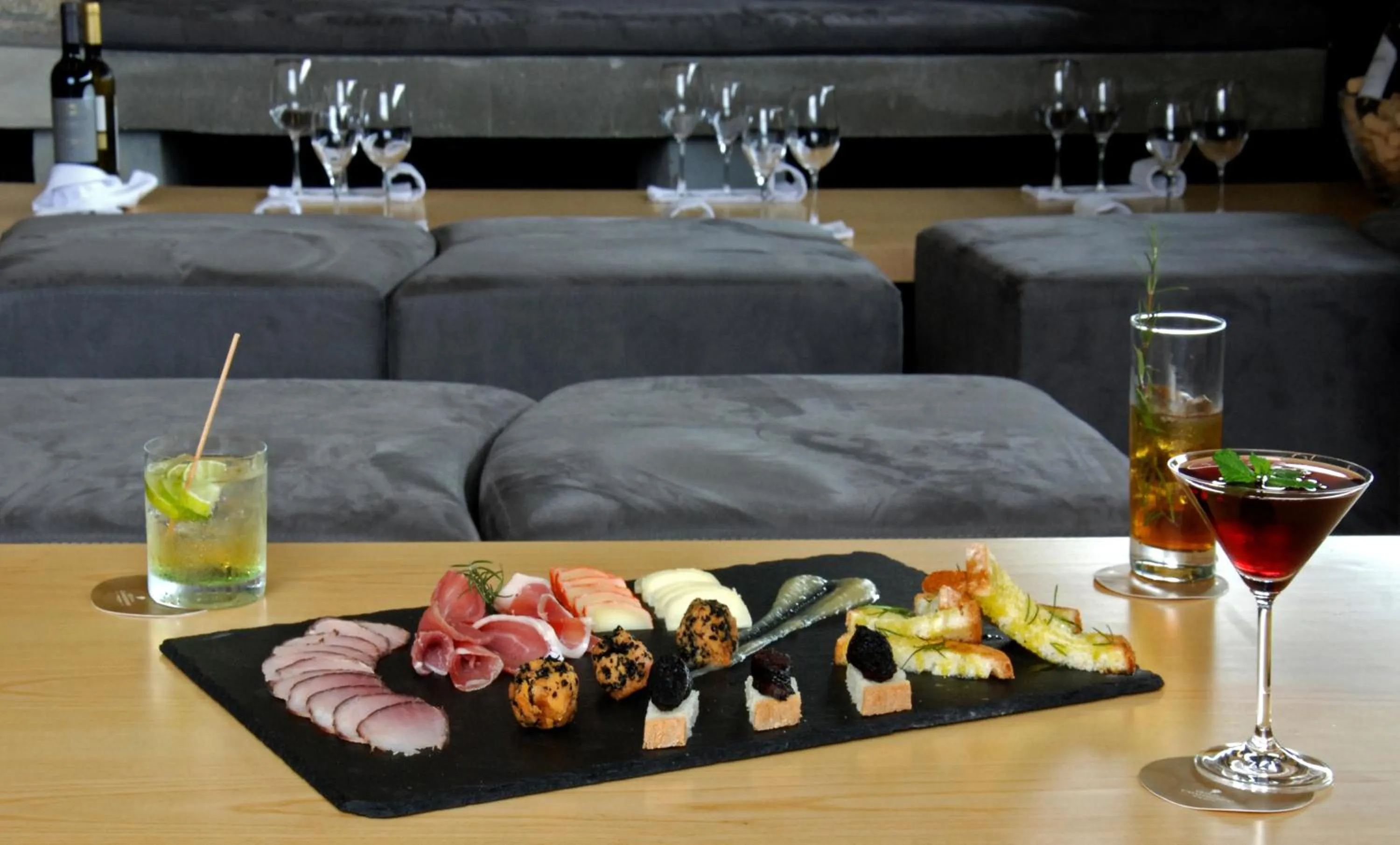 Restaurant/places to eat in Quinta De Casaldronho Wine Hotel