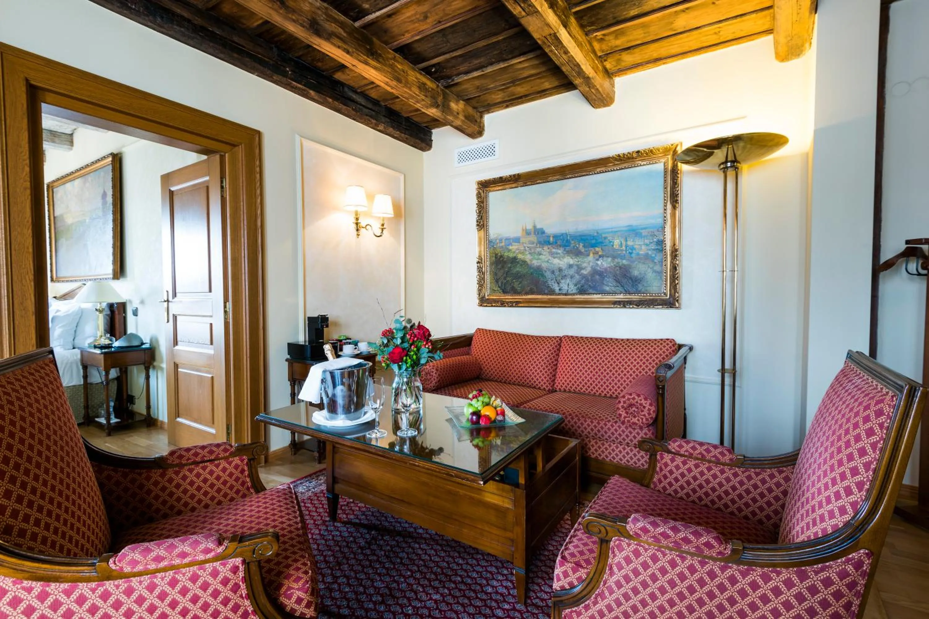 Living room in Golden Well