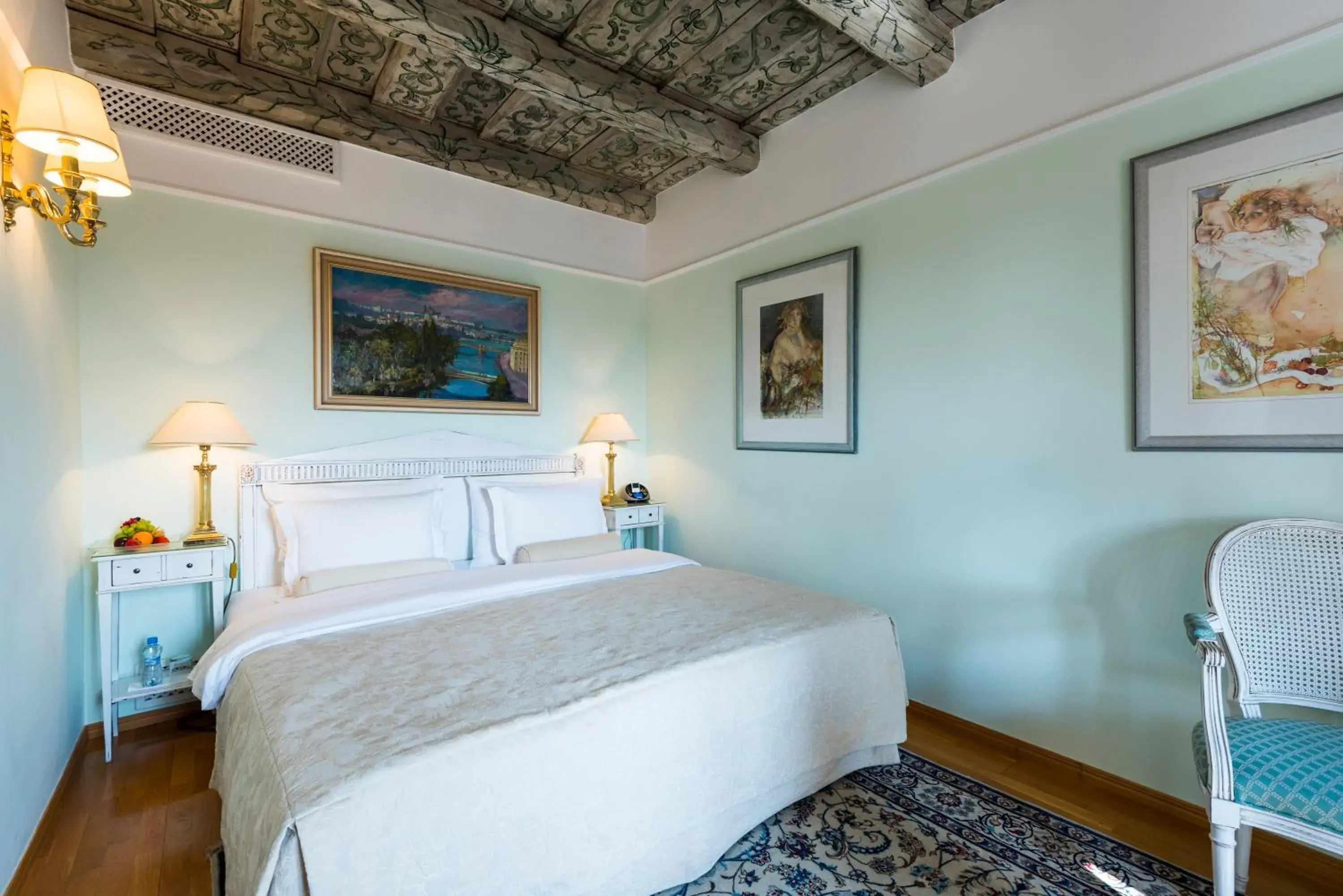 Superior Double/Twin Room in Golden Well Superior Double/Twin Room in Golden Well