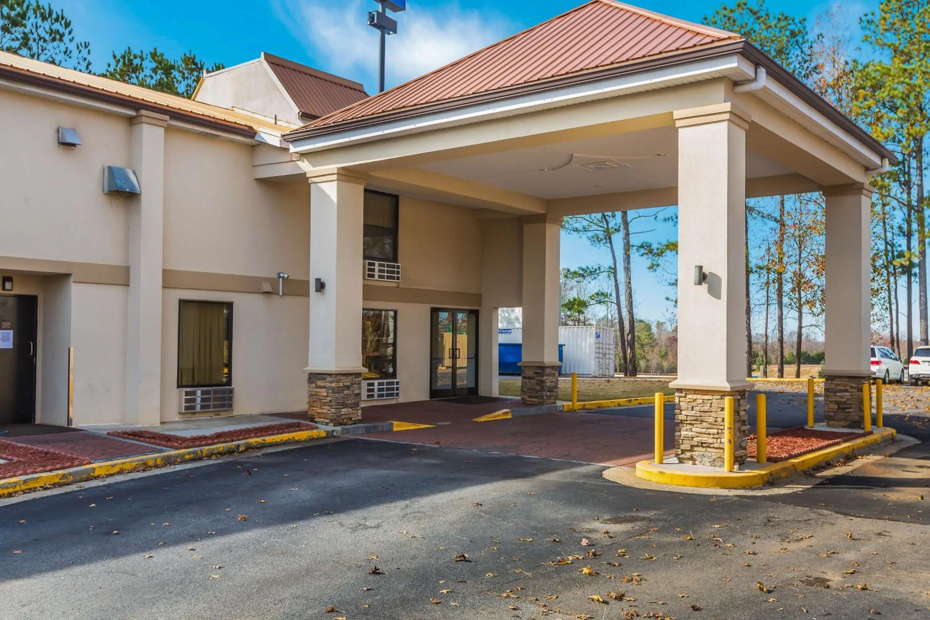 Property building in Motel 6-Suwanee, GA - Gwinnett Center