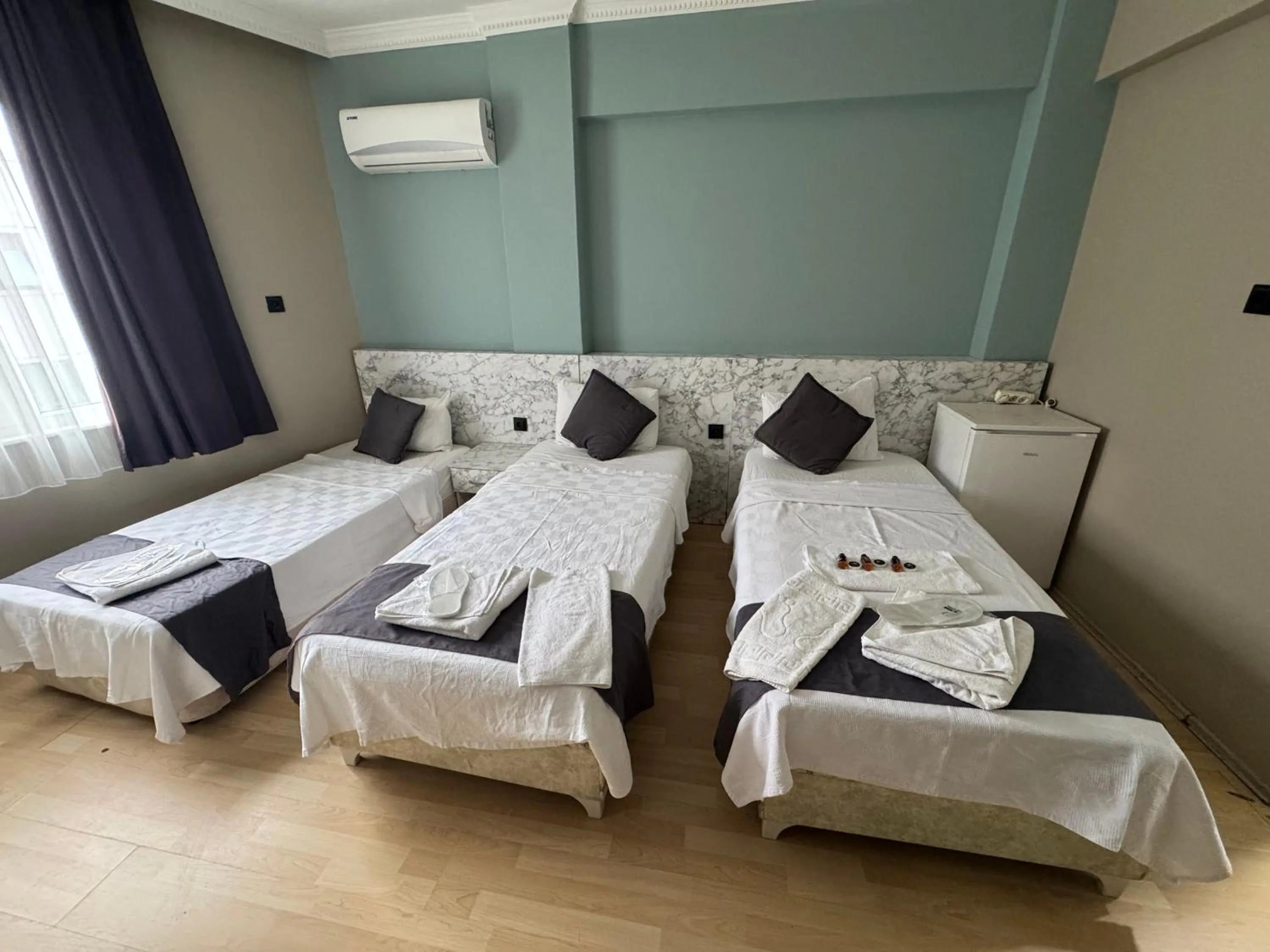 Bed in ERSOY EGE APART OTEL