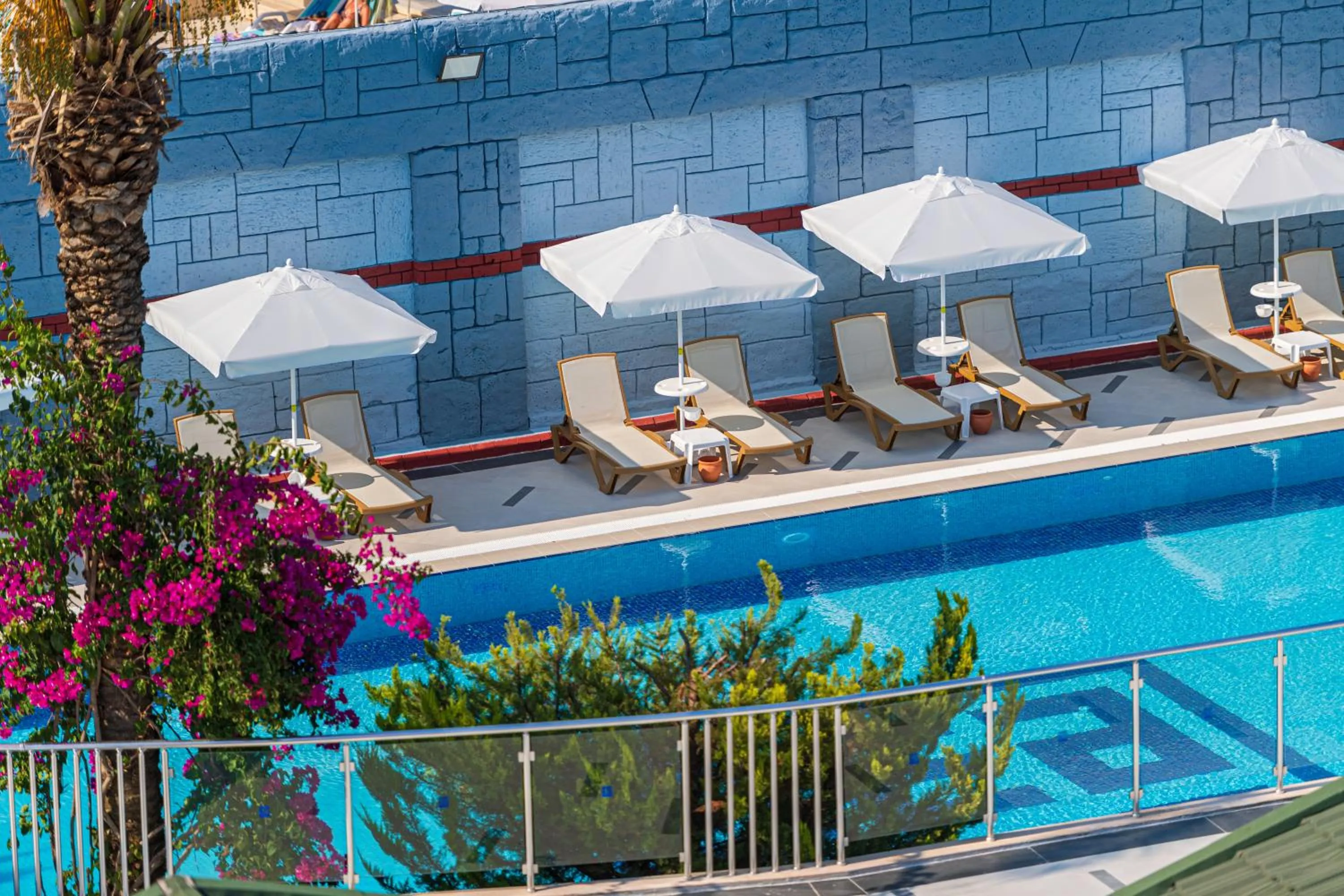 Swimming pool in Sealife Kemer Resort Hotel - Ultra All Inclusive