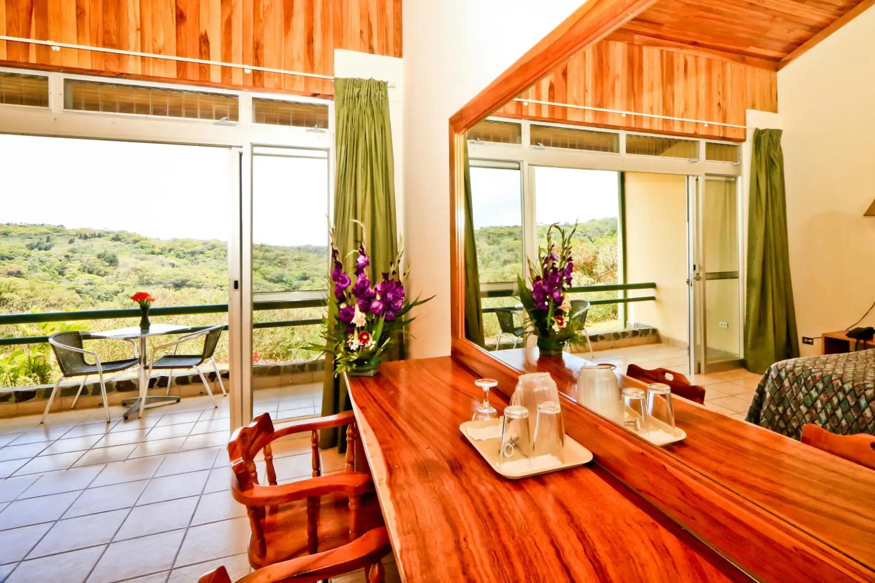 Superior Double Room in Hotel Montaña Monteverde Superior Double Room in Hotel Montaña Monteverde