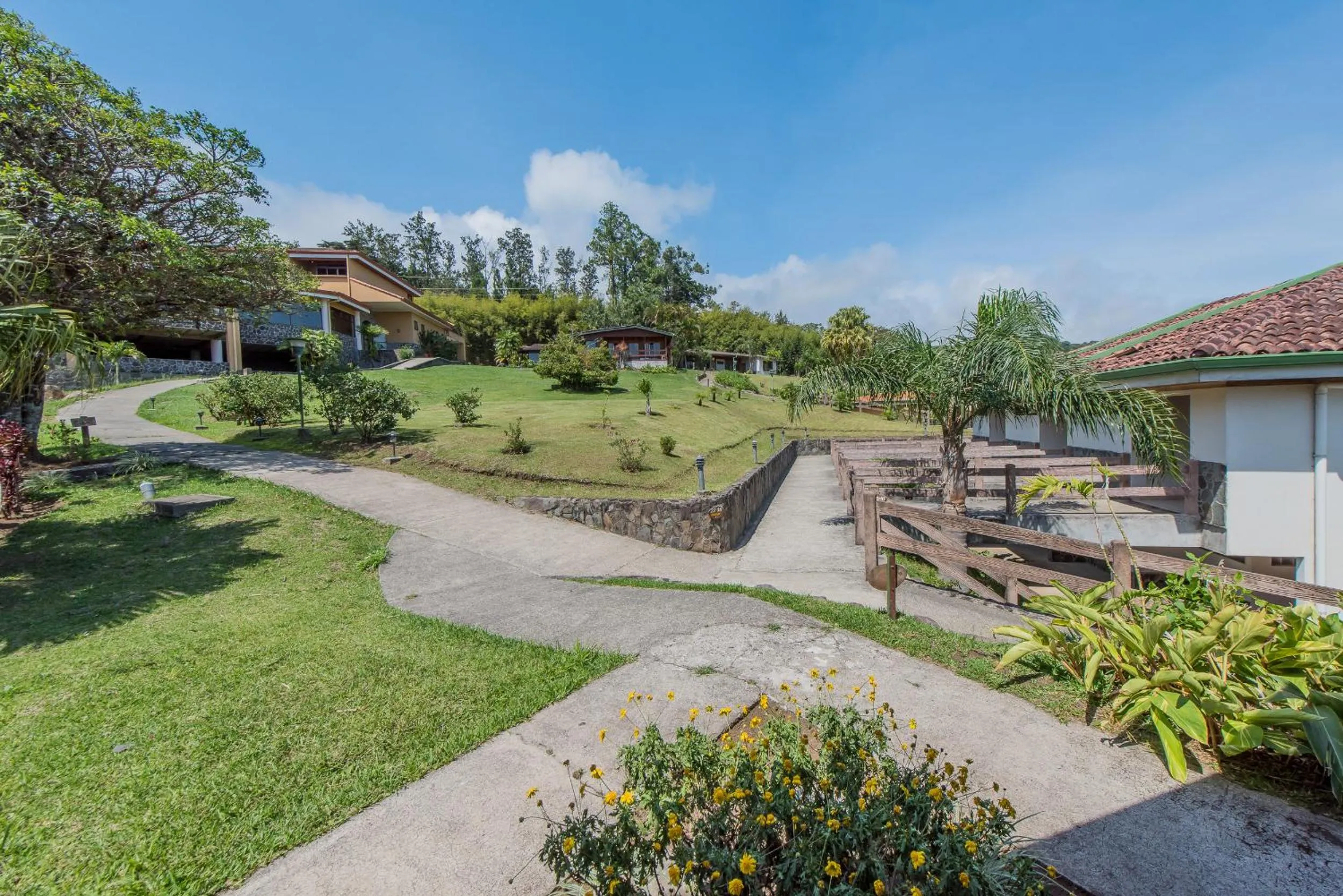 Day in Hotel Montaña Monteverde