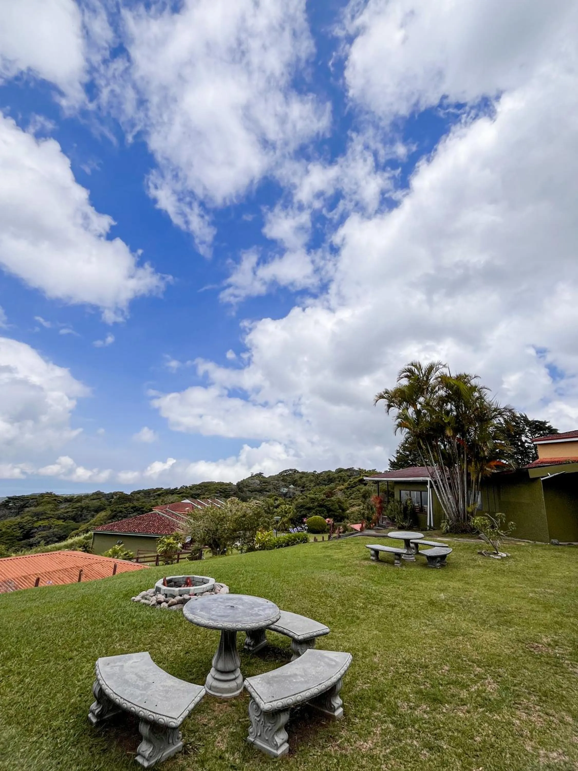 Patio in Hotel Montaña Monteverde