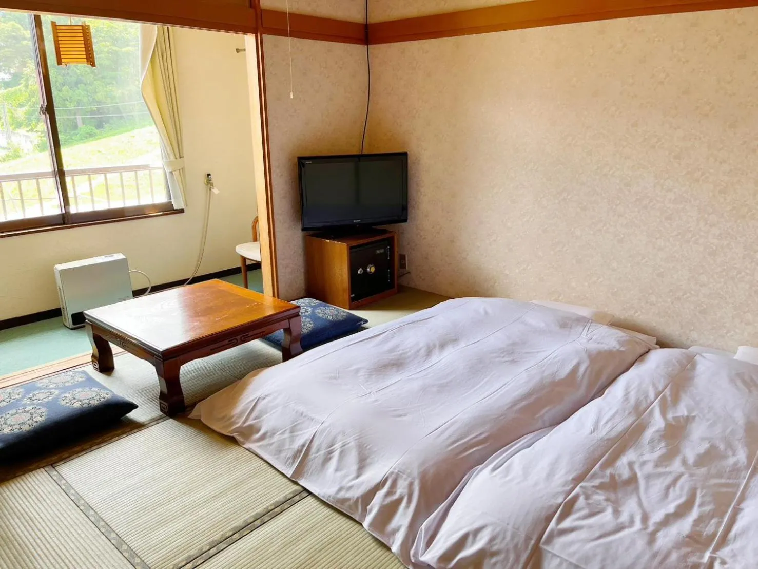 Bed in Yuzawa Hotel New Fukudaya-ski in ski out