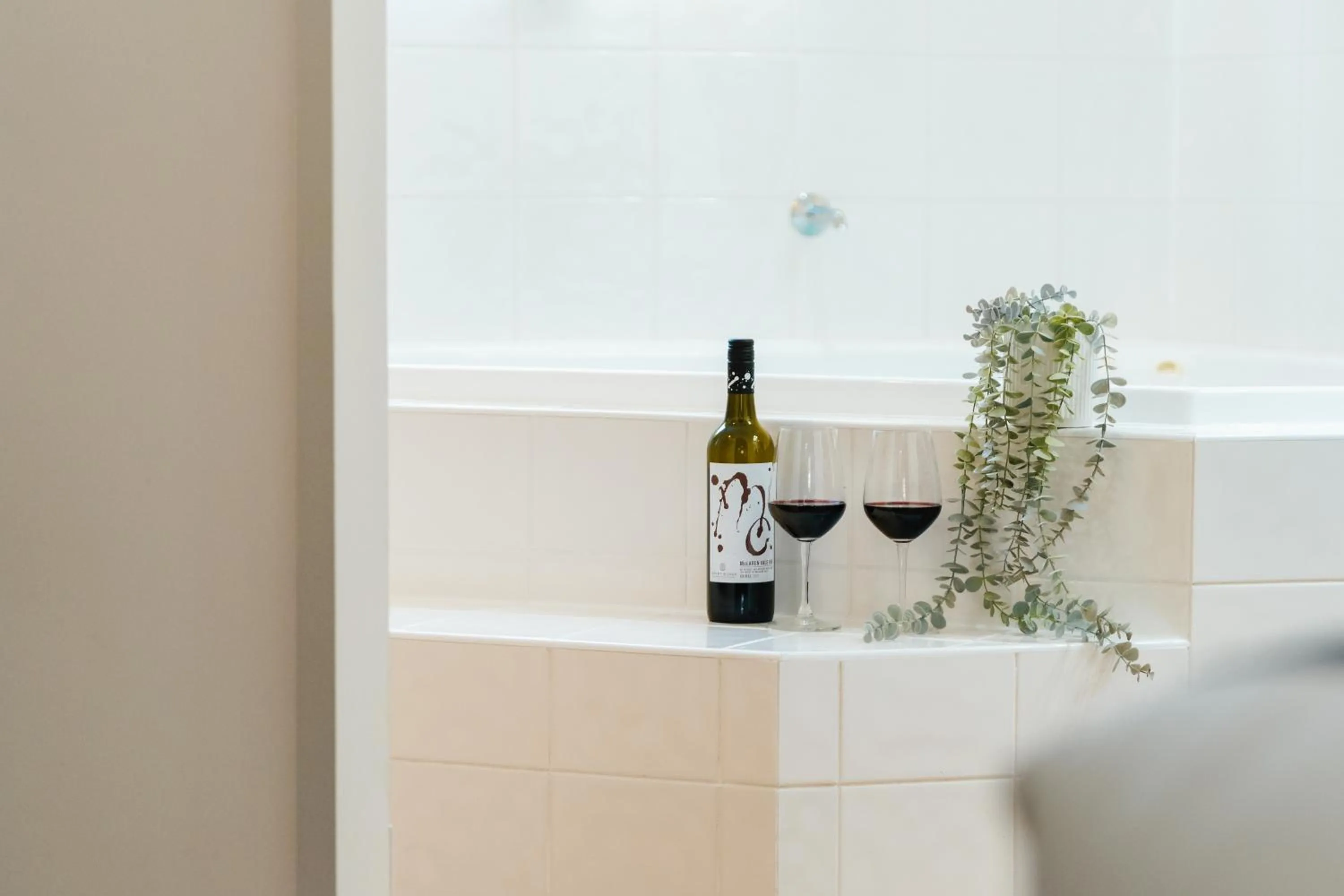 Hot Tub in Best Western Tuscany on Tor Motor Inn