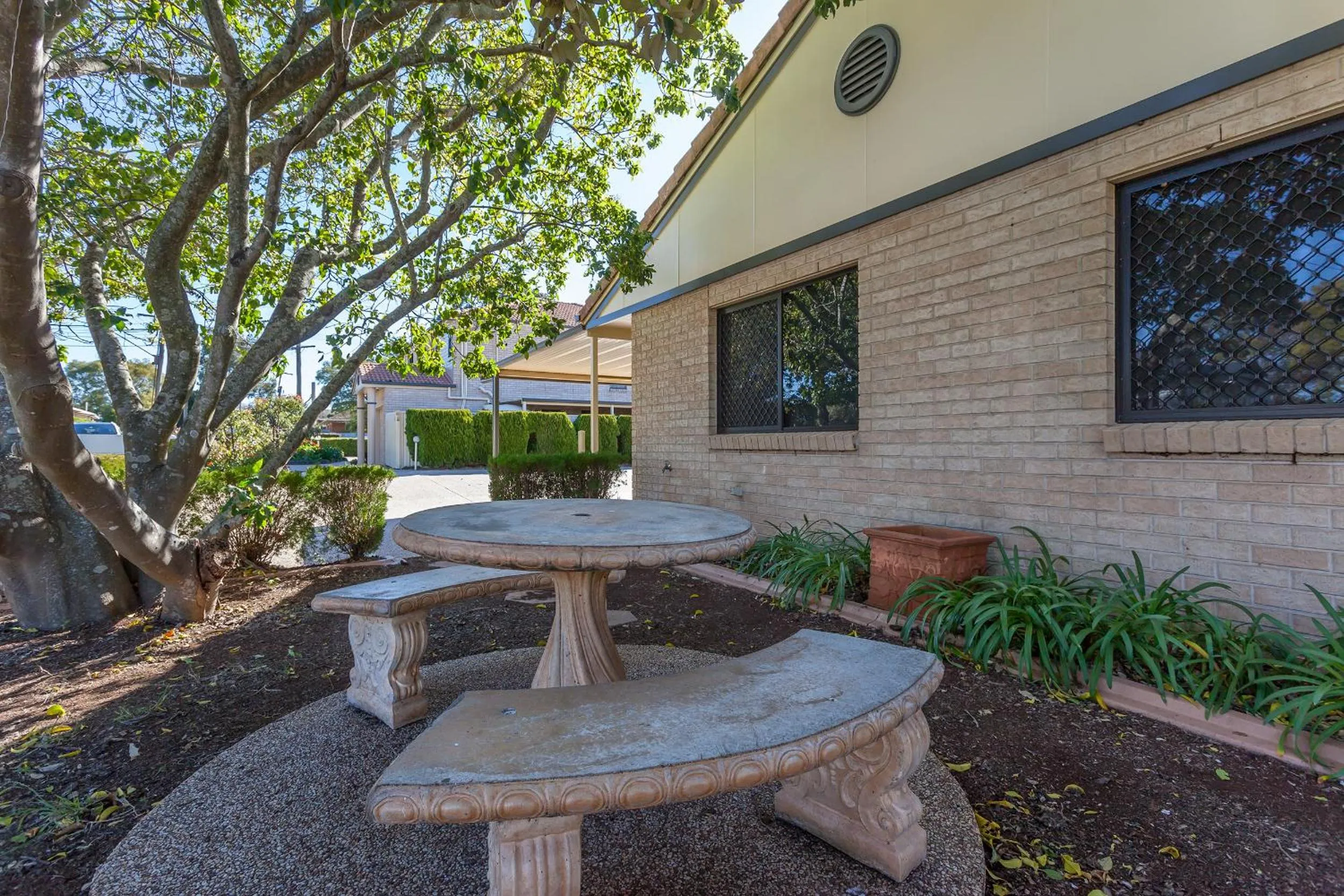 Property building in Best Western Tuscany on Tor Motor Inn